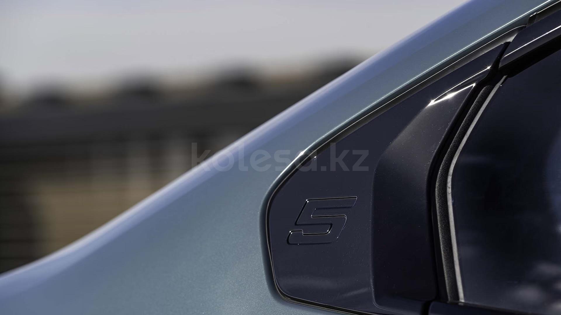 BMW 5 серия E 2023 - н.в. года от 33 880 000 тенге