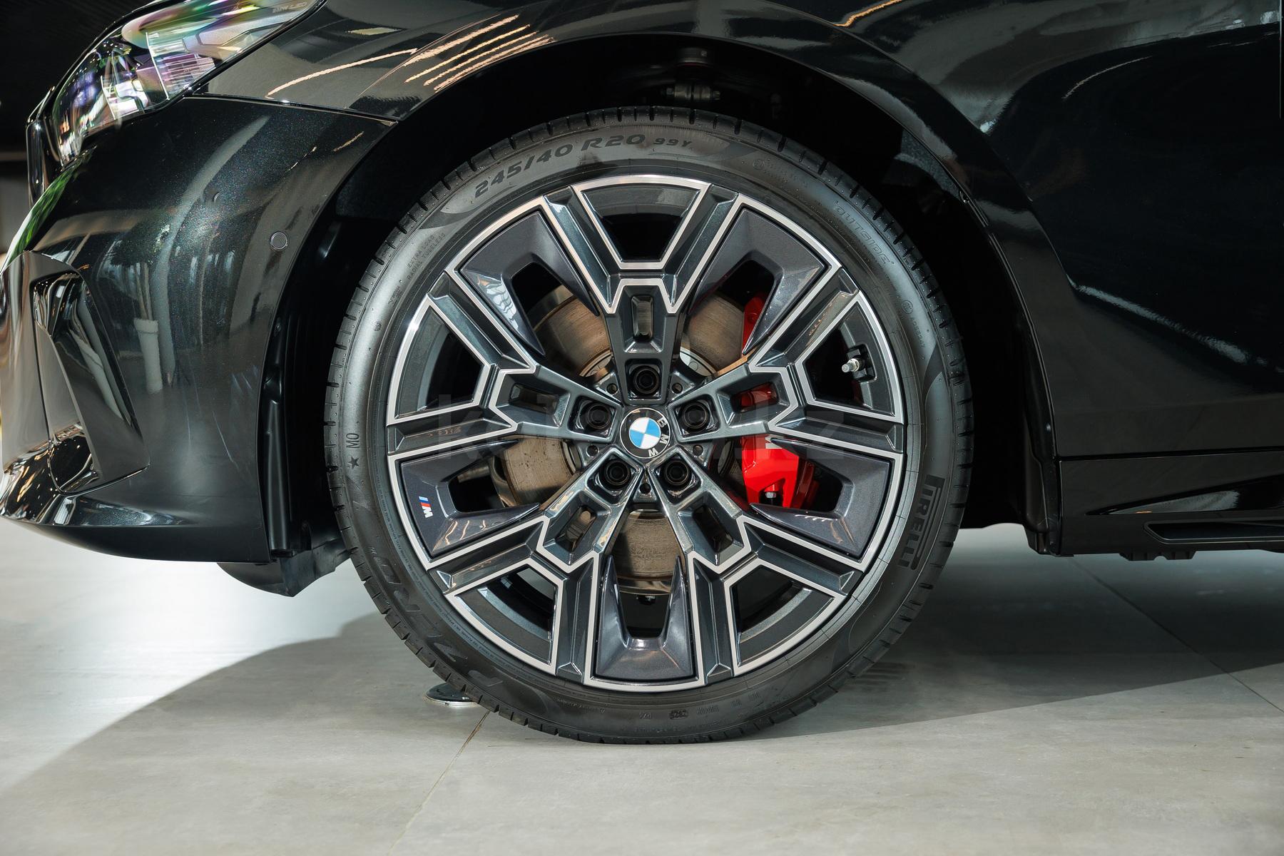 BMW 5 серия E 2023 - н.в. года от 29 800 000 тенге