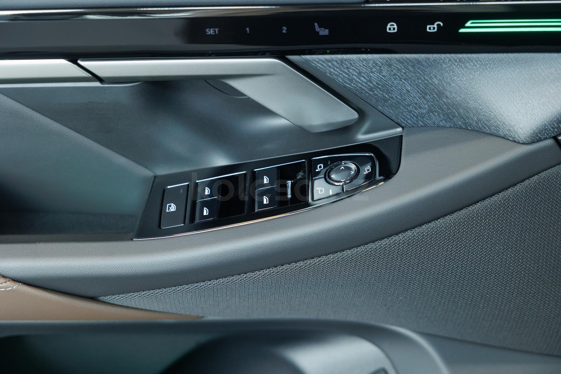 BMW 5 серия E 2023 - н.в. года от 29 800 000 тенге