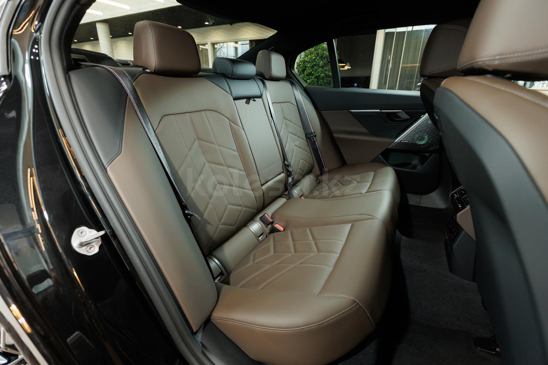BMW 5 серия E 2023 - н.в. года от 29 800 000 тенге