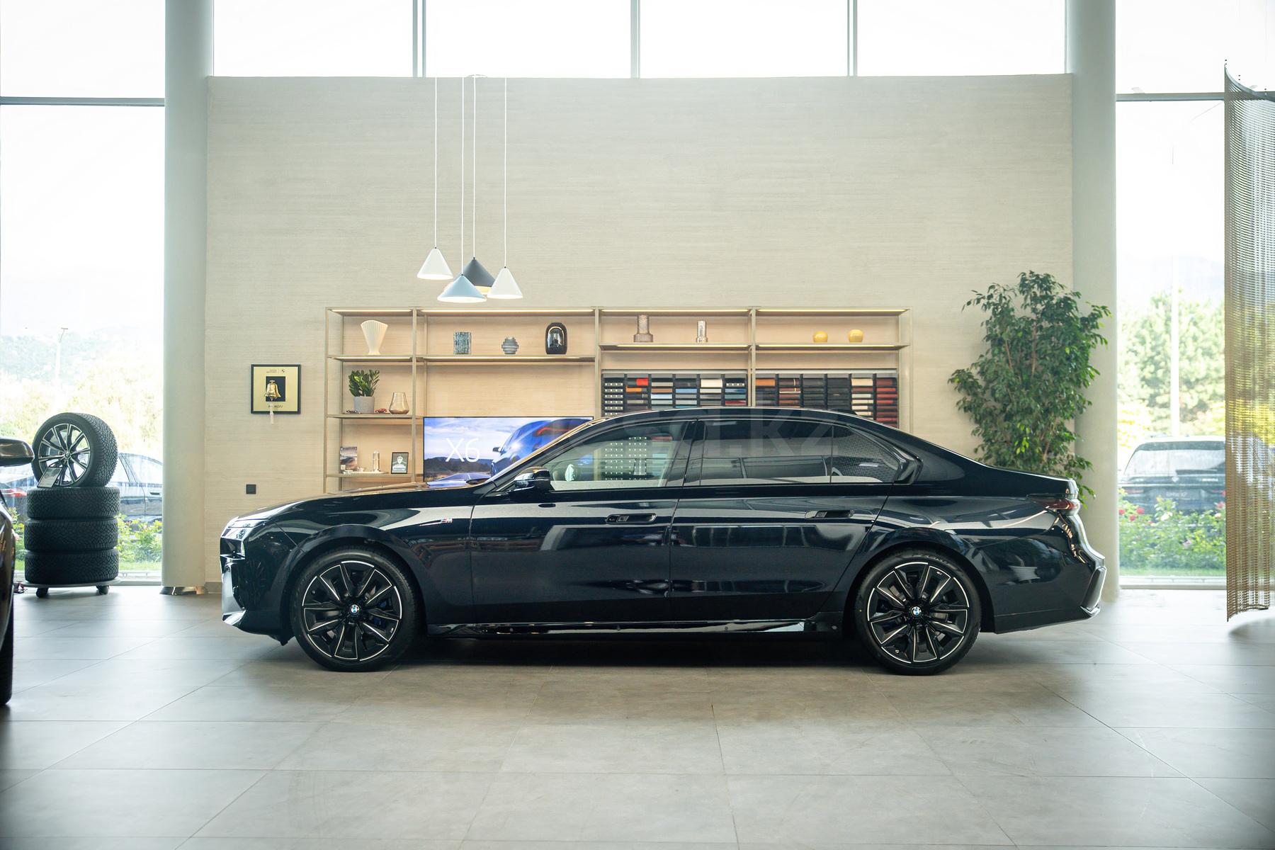 BMW 7 серия F 2022 - н.в. года от 107 259 104 тенге