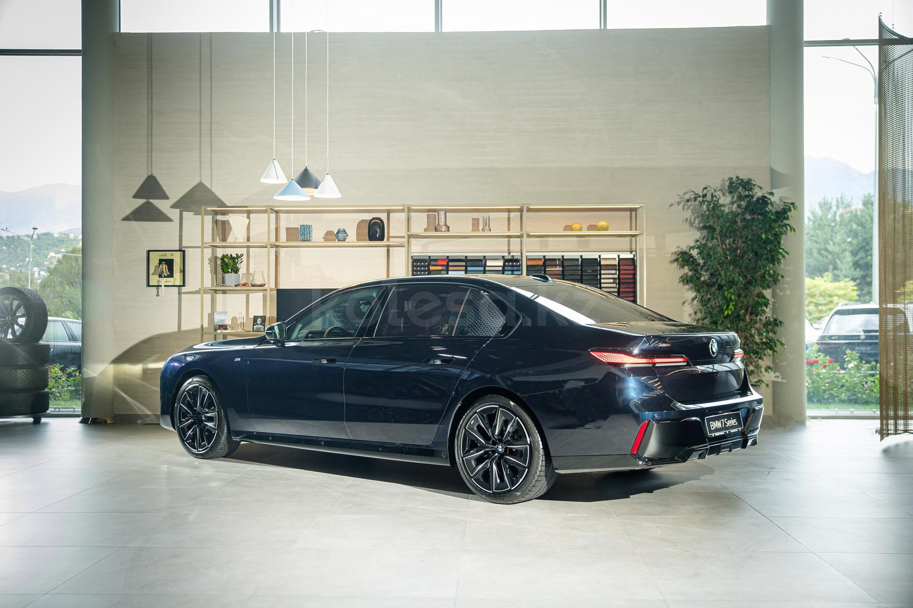 BMW 7 серия F 2022 - н.в. года от 107 259 104 тенге