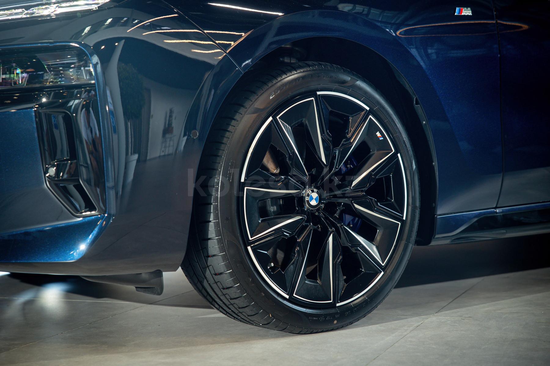 BMW 7 серия F 2022 - н.в. года от 107 259 104 тенге