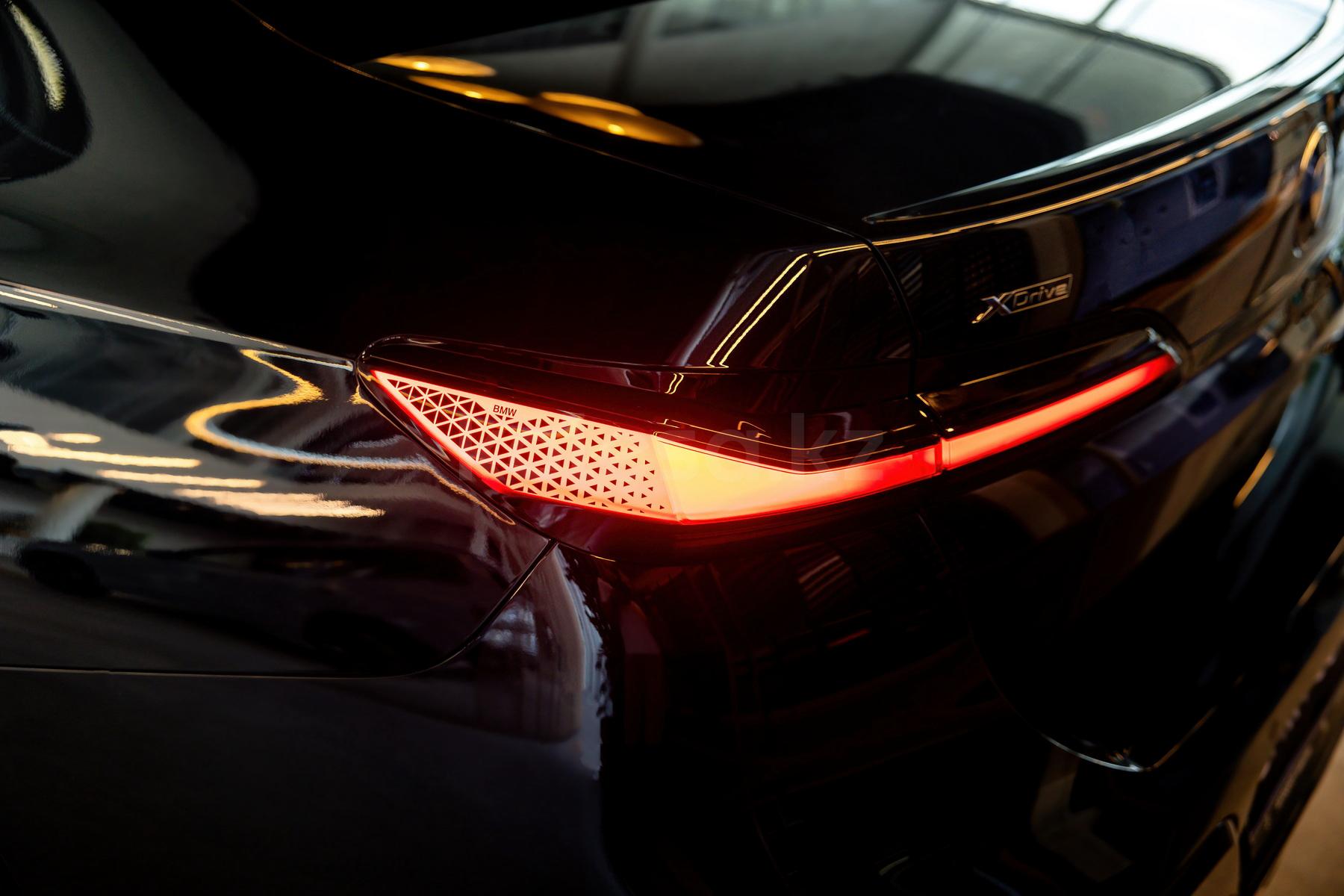 BMW 7 серия F 2022 - н.в. года от 107 259 104 тенге