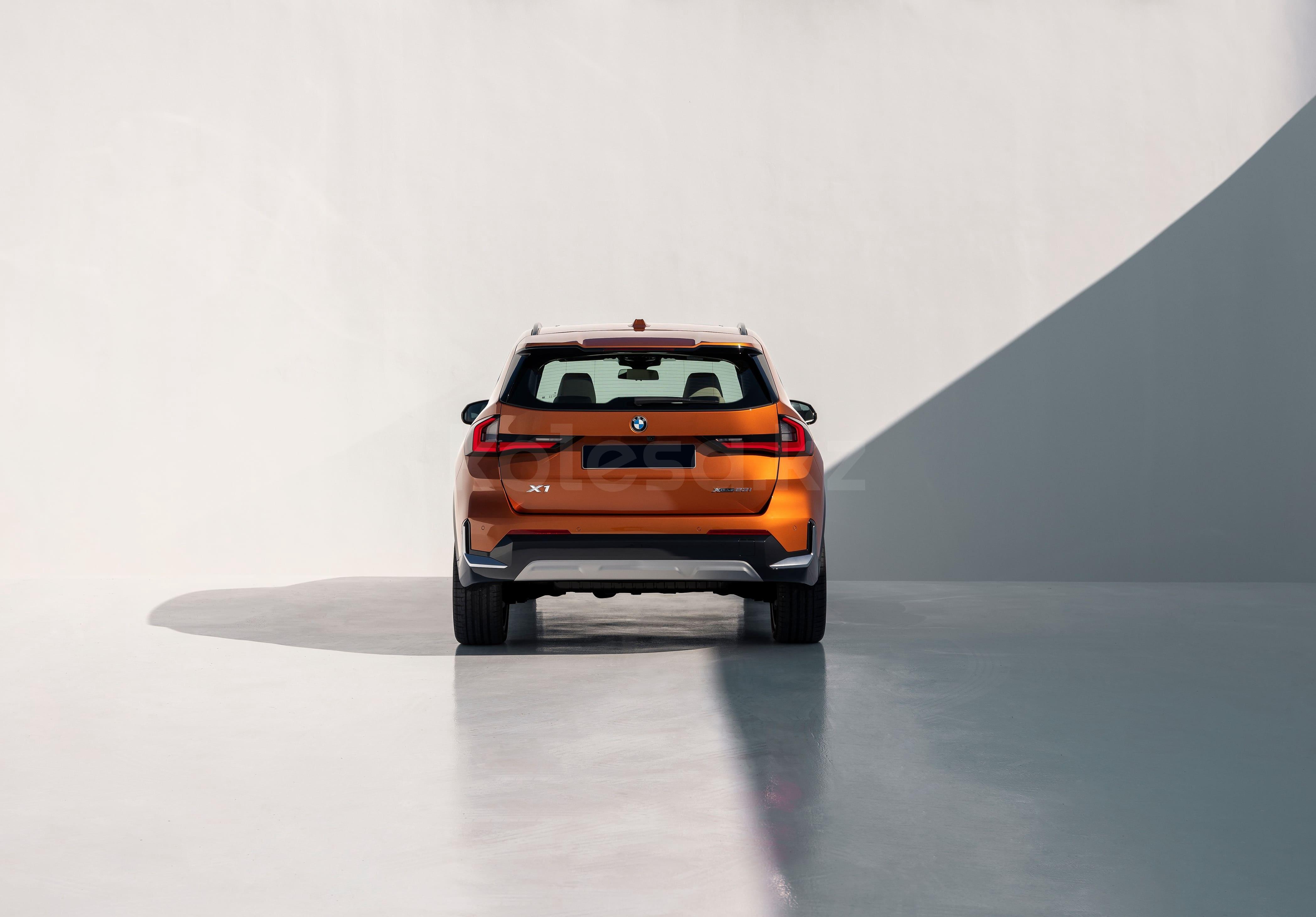 BMW X1 SUV 2022 - н.в. года от 34 890 000 тенге