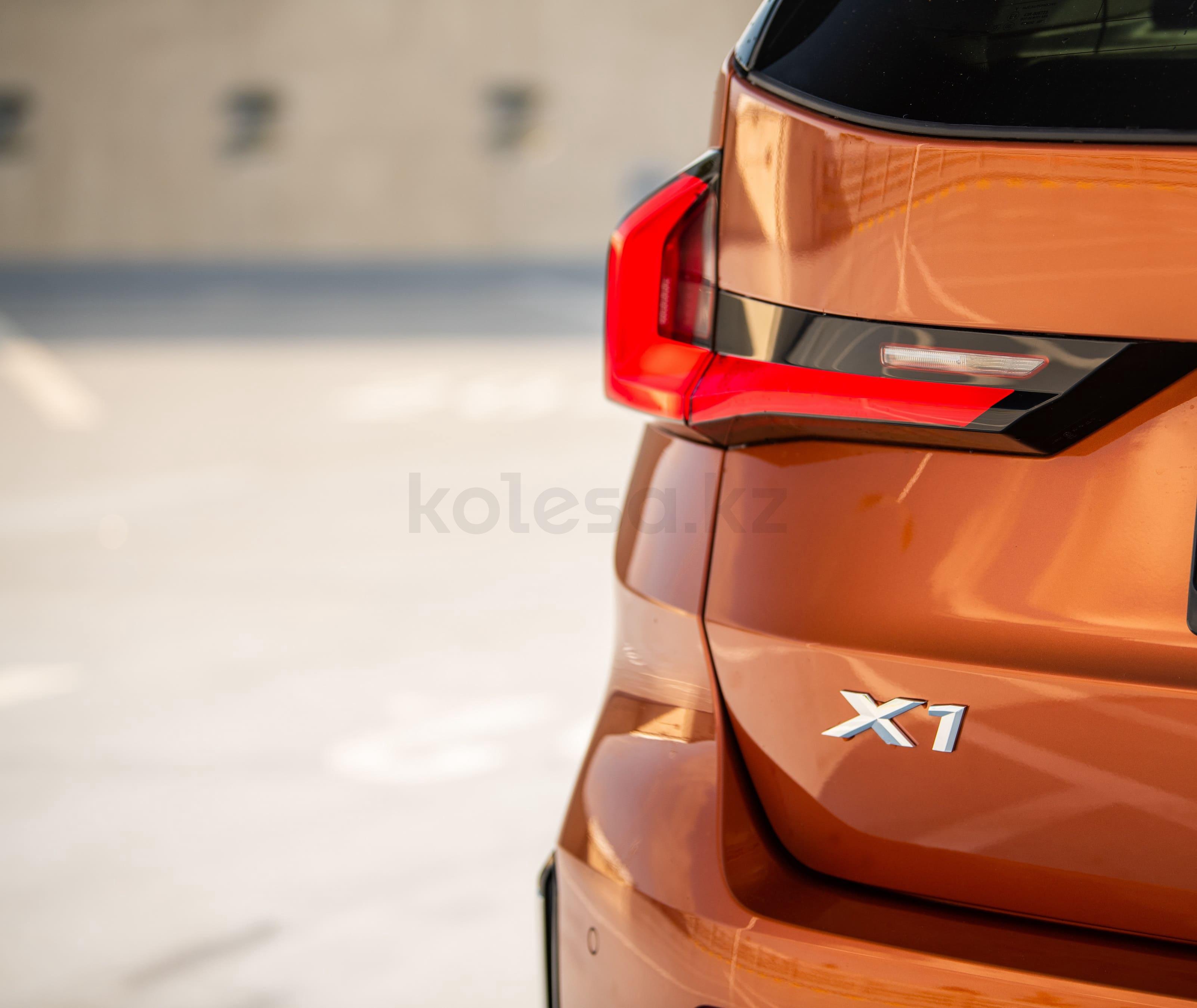 BMW X1 SUV 2022 - н.в. года от 34 890 000 тенге