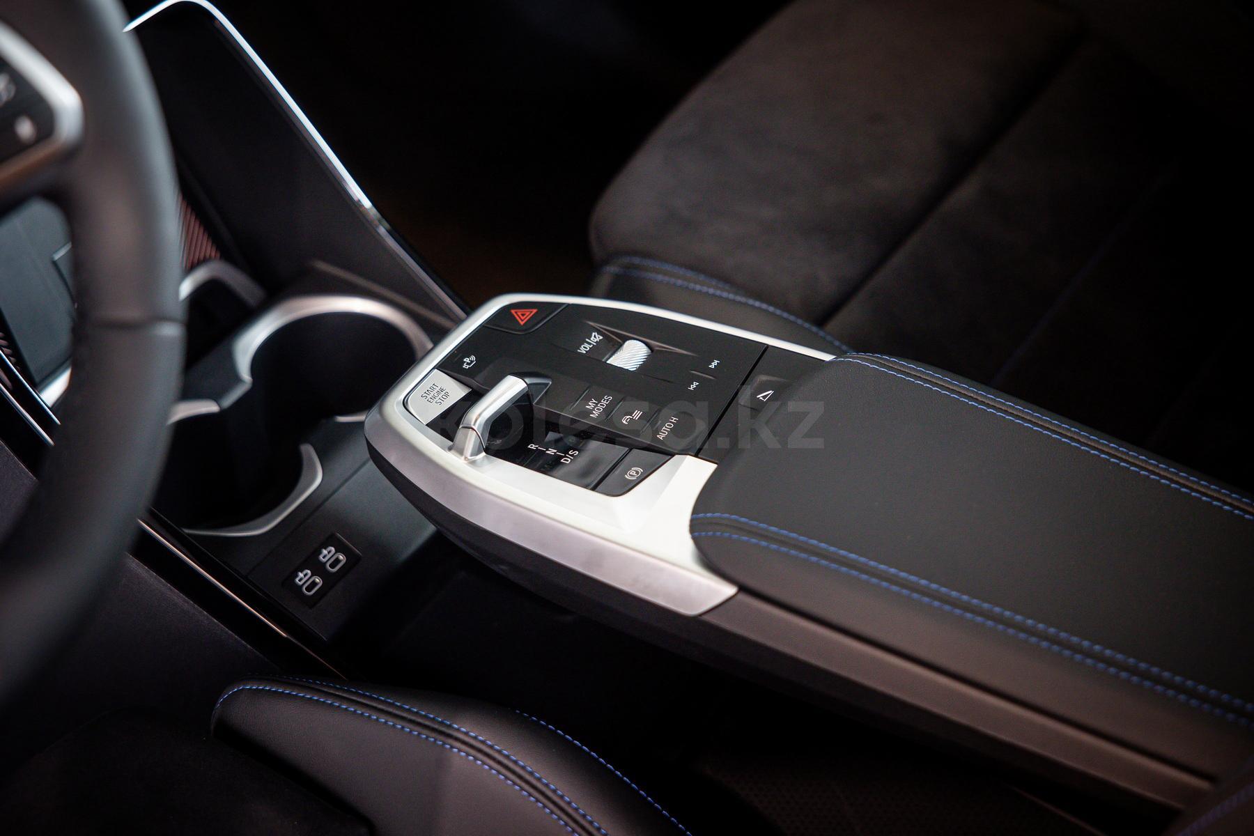 BMW X1 SUV 2022 - н.в. года от 22 800 000 тенге