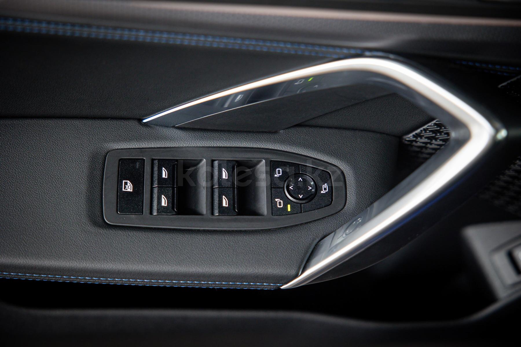 BMW X1 SUV 2022 - н.в. года от 22 800 000 тенге