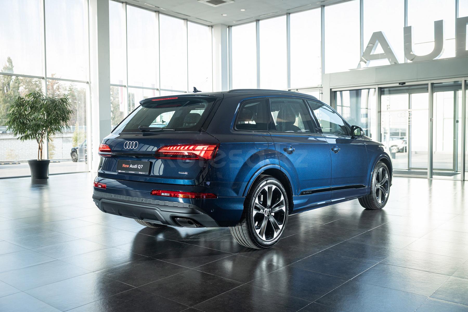 Audi Q7 SUV 2019 - н.в. года от 44 990 000 тенге