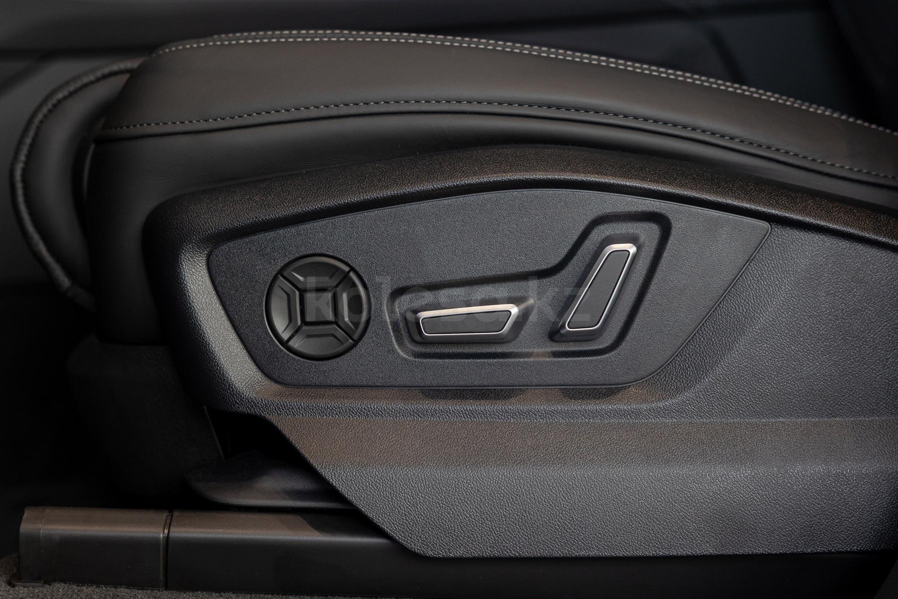 Audi Q7 SUV 2019 - н.в. года от 44 990 000 тенге