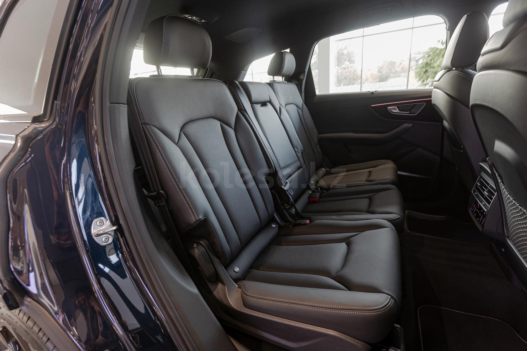 Audi Q7 SUV 2019 - н.в. года от 44 990 000 тенге