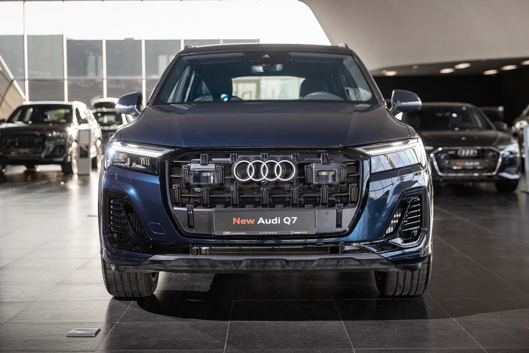 Audi Q7 SUV 2019 - н.в. года от 44 990 000 тенге