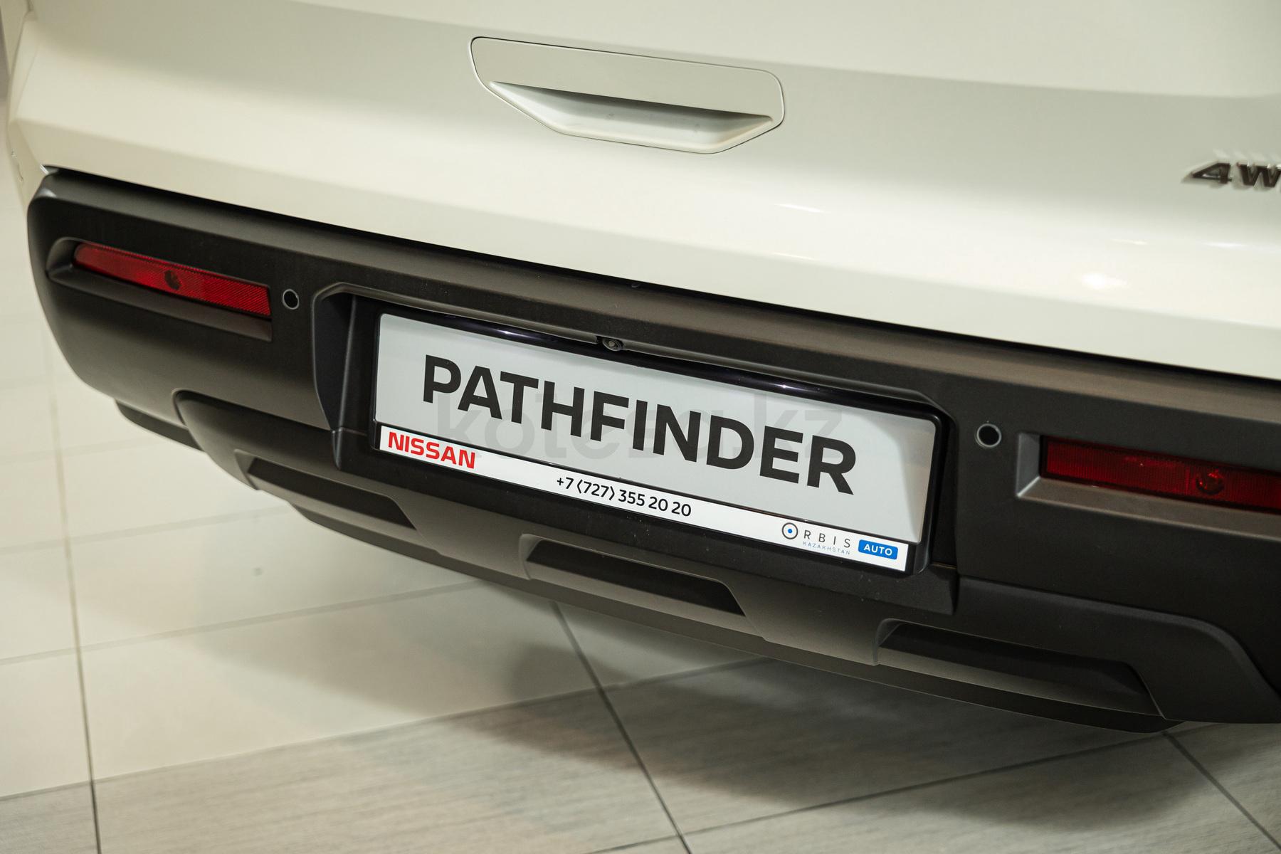 Nissan Pathfinder SUV 2021 - н.в. года