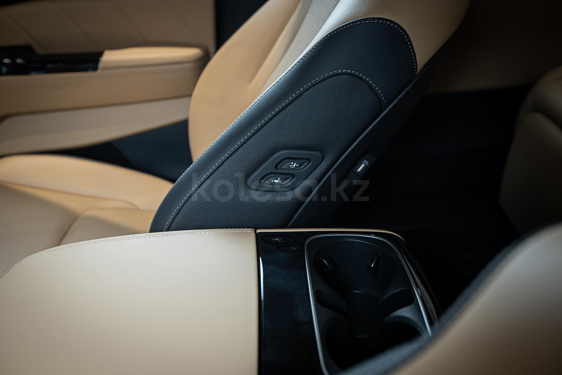 Kia Carnival М 2020 - н.в. года от 23 200 000 тенге