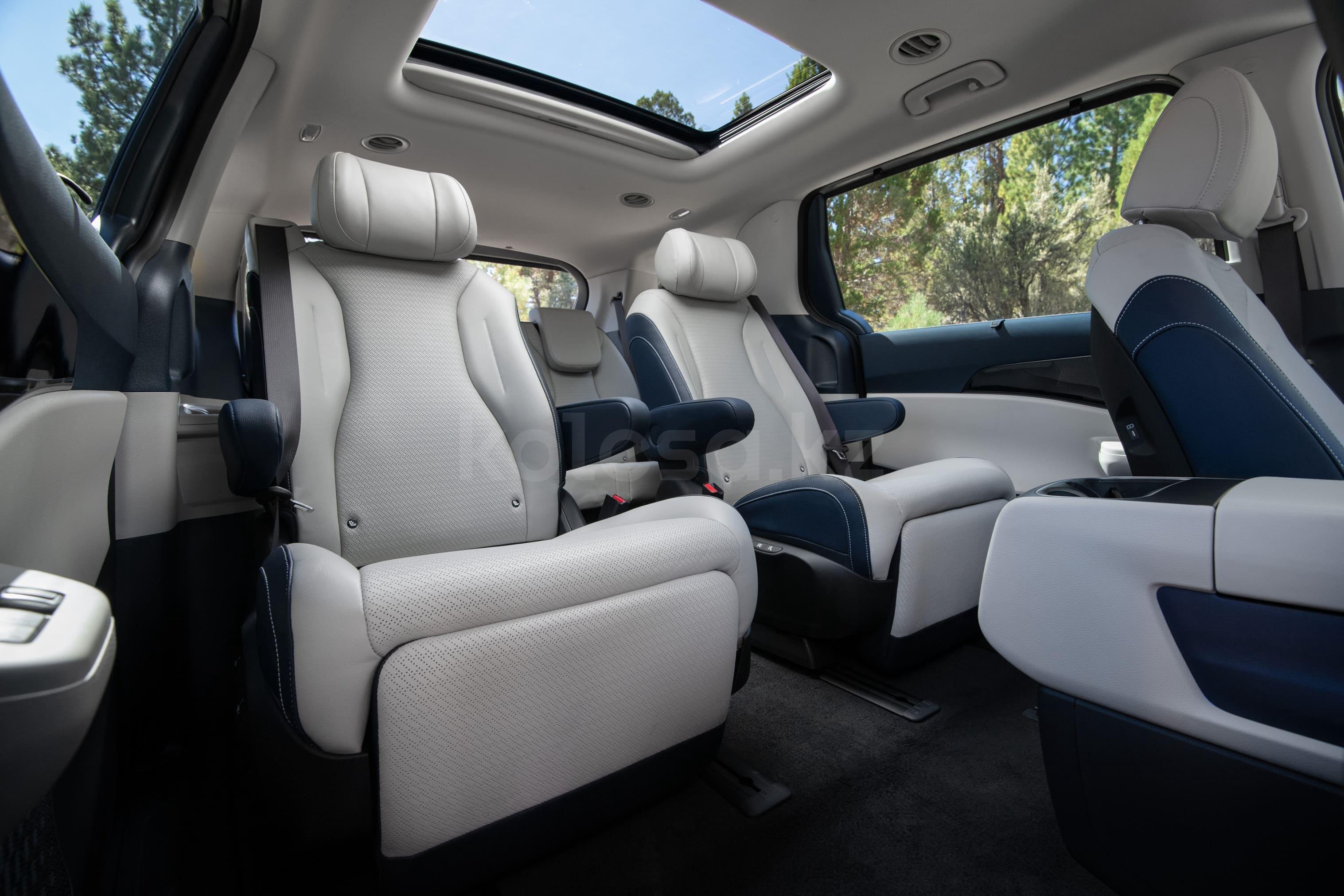 Kia Carnival М 2023 - н.в. года от 21 990 000 тенге