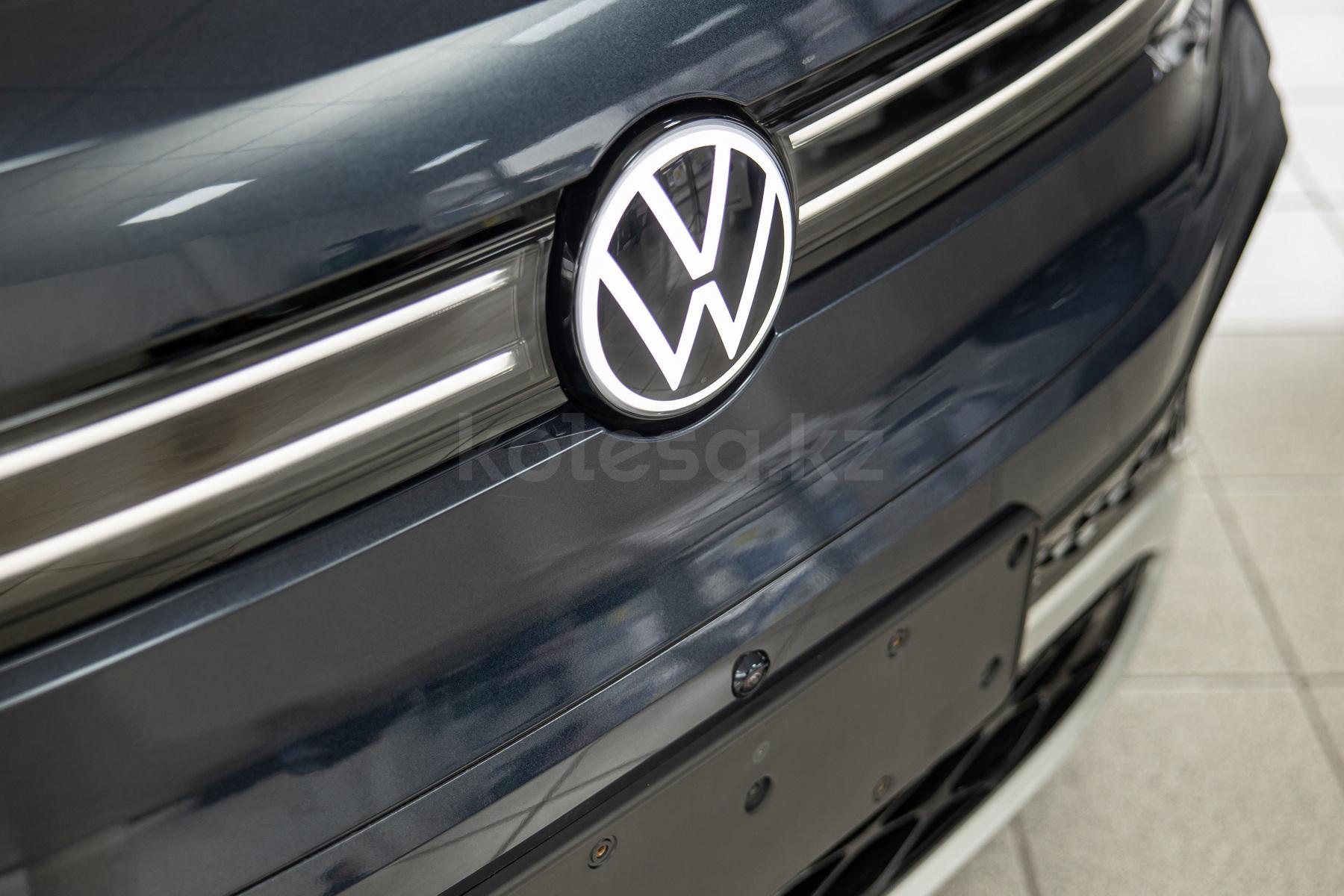 Volkswagen ID.6 SUV 2021 - н.в. года от 14 000 000 тенге