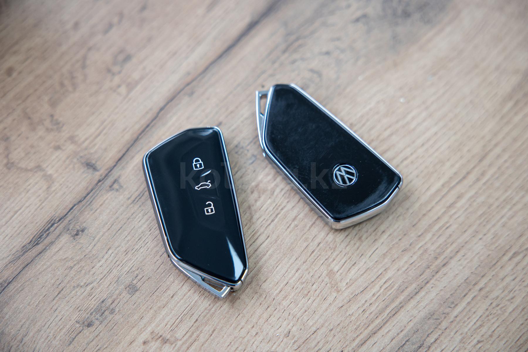 Volkswagen ID.6 SUV 2021 - н.в. года