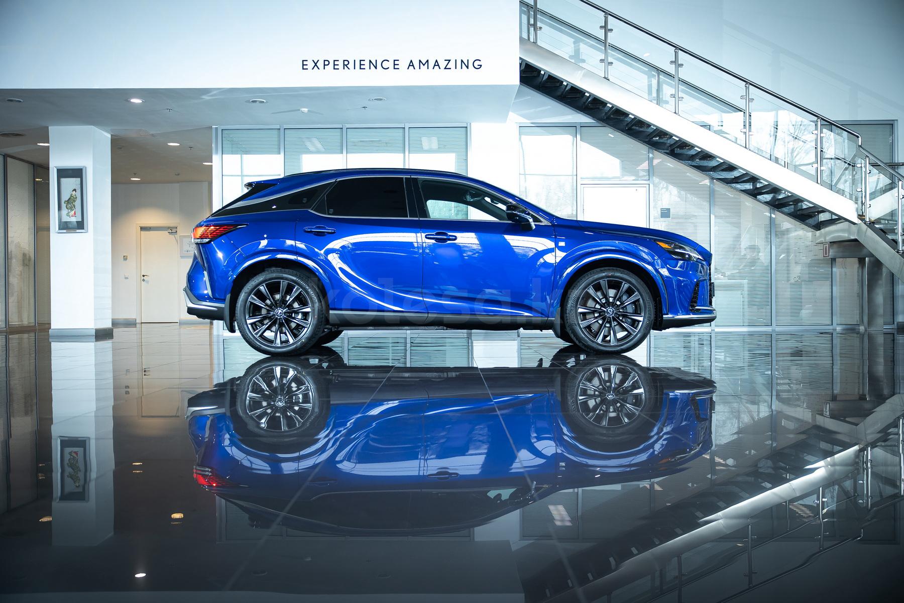 Lexus RX SUV 2022 - н.в. года от 46 490 000 тенге