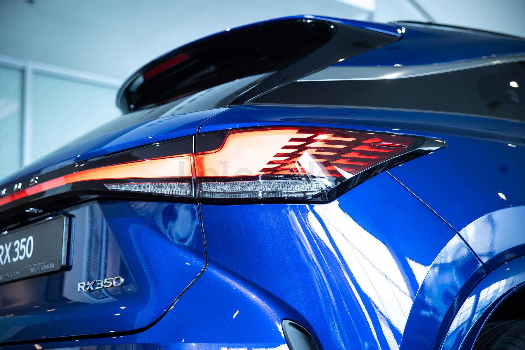 Lexus RX SUV 2022 - н.в. года от 46 490 000 тенге