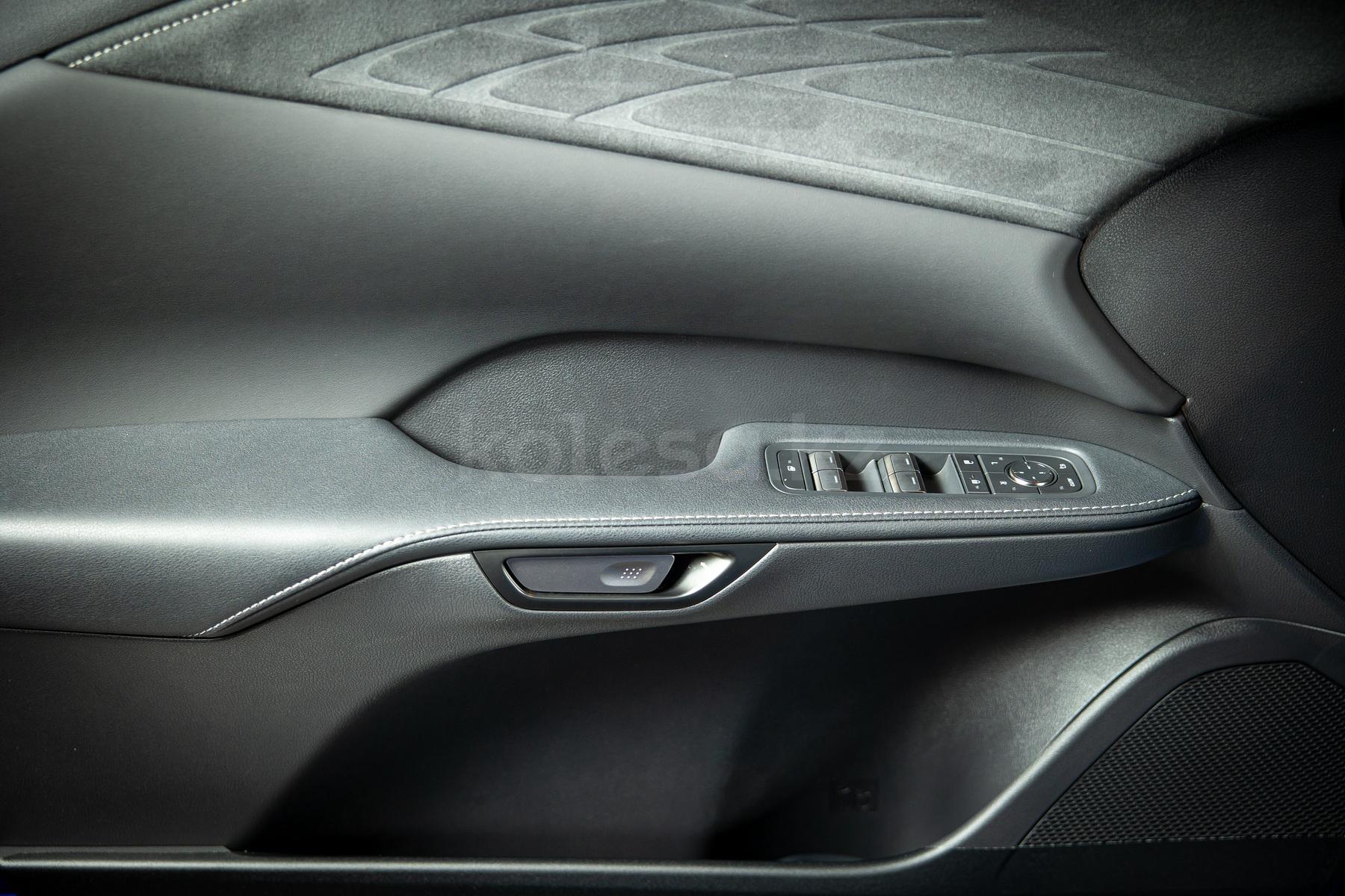 Lexus RX SUV 2022 - н.в. года от 46 490 000 тенге
