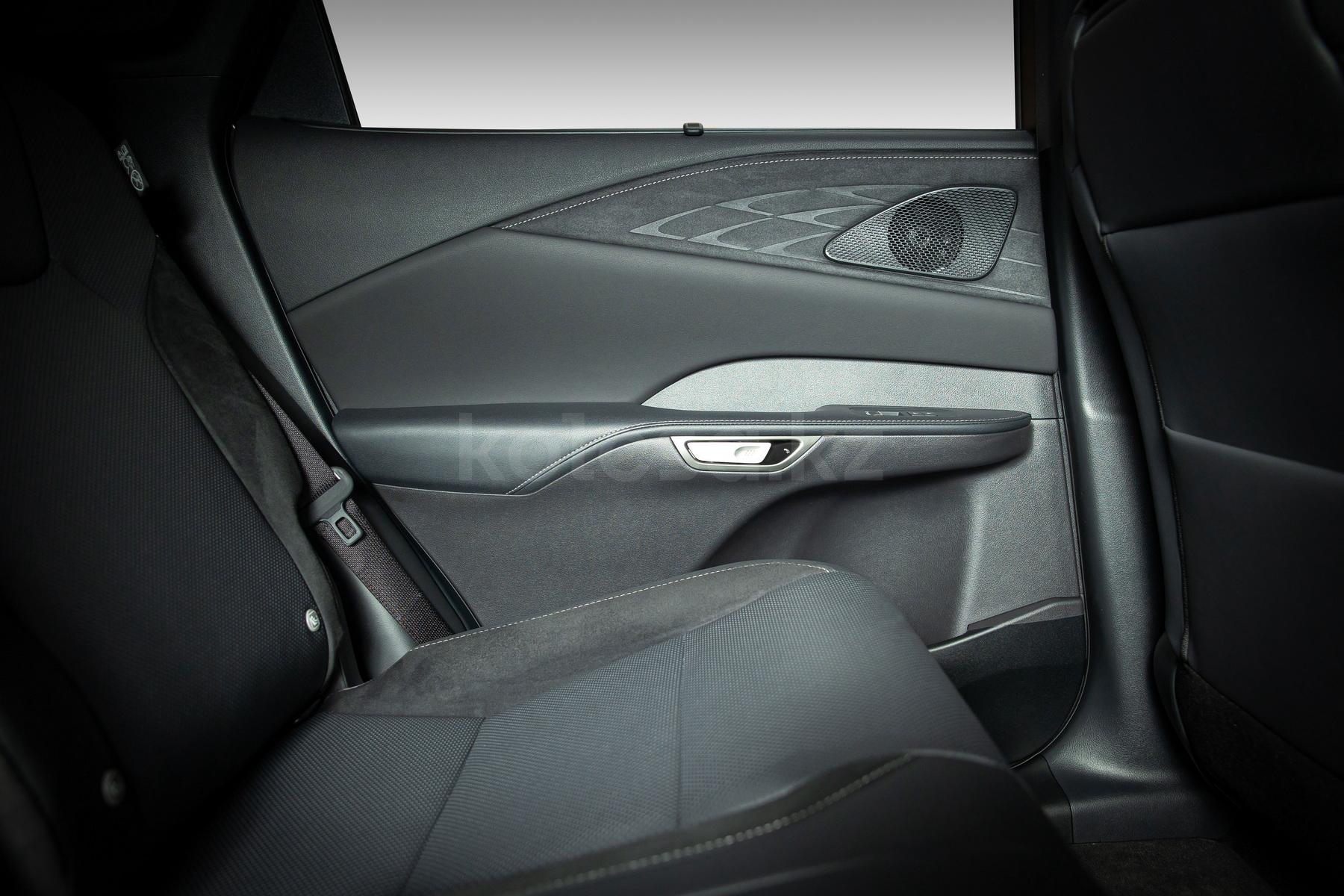 Lexus RX SUV 2022 - н.в. года от 46 490 000 тенге