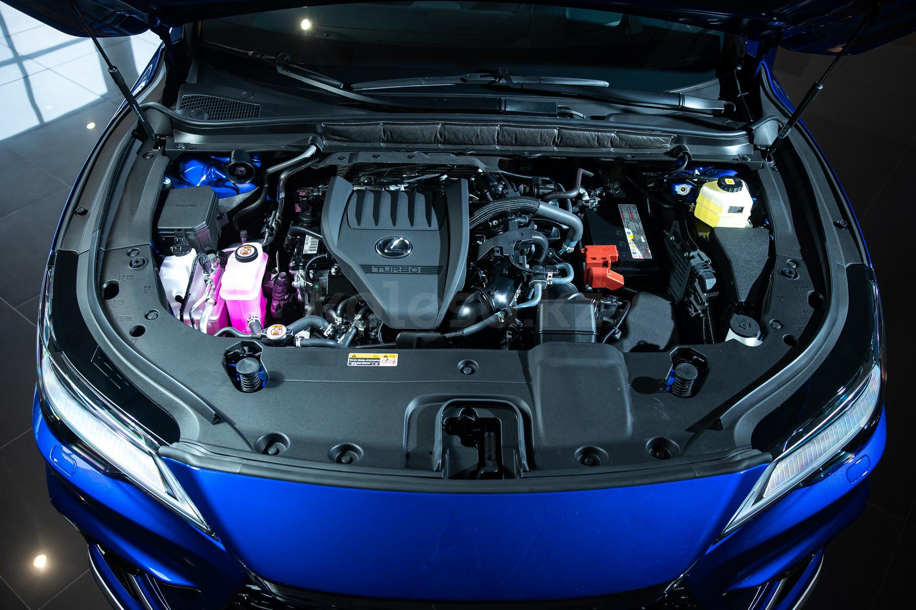 Lexus RX SUV 2022 - н.в. года от 46 490 000 тенге