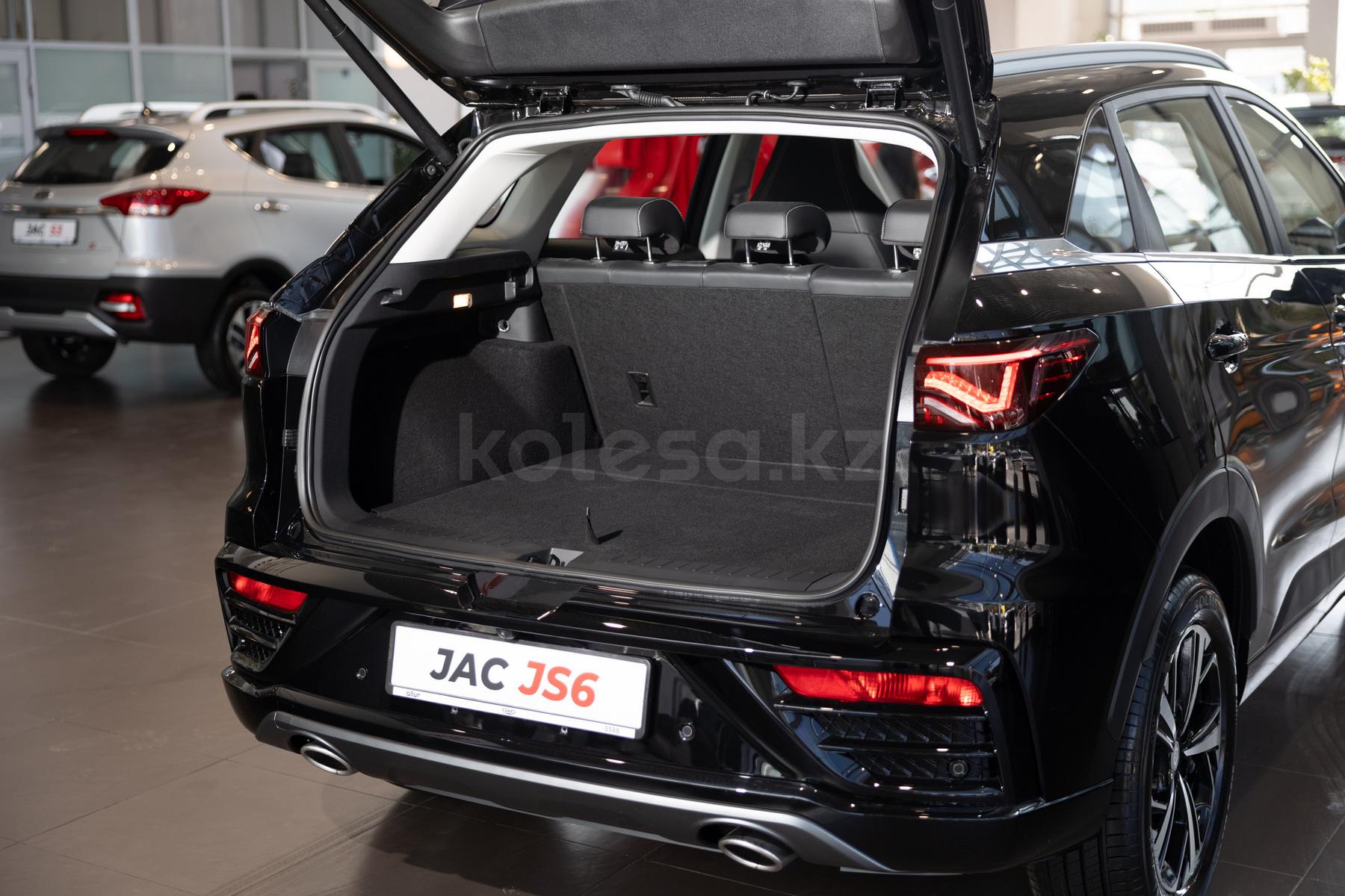 JAC JS6 SUV 2022 - н.в. года от 9 500 000 тенге