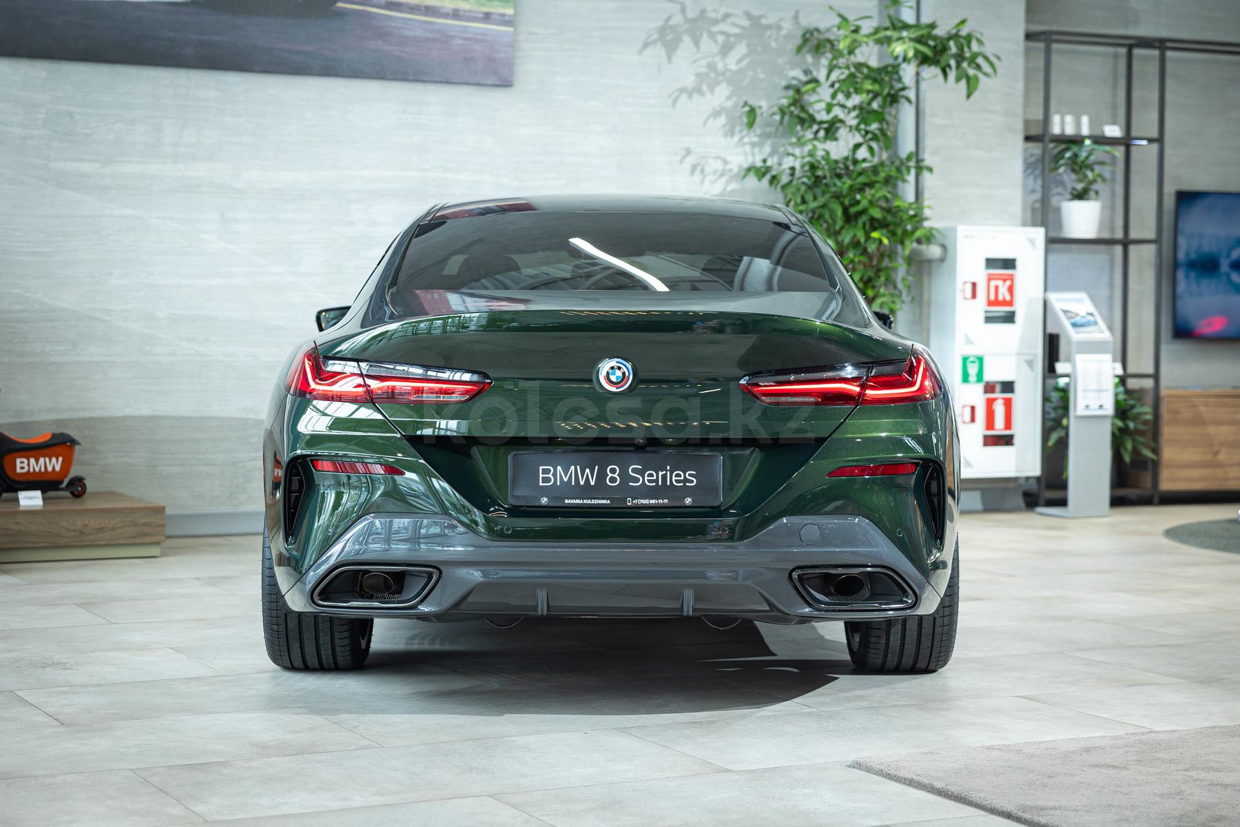 BMW 8 серия S 2022 - н.в. года от 71 112 471 тенге