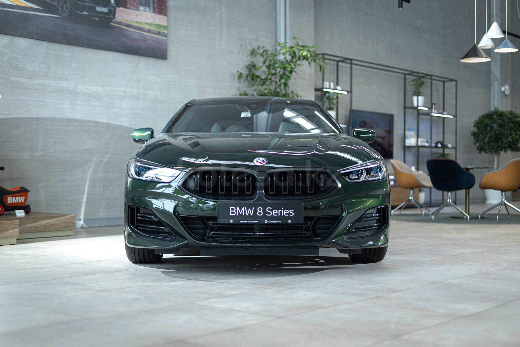 BMW 8 серия S 2022 - н.в. года от 71 112 471 тенге