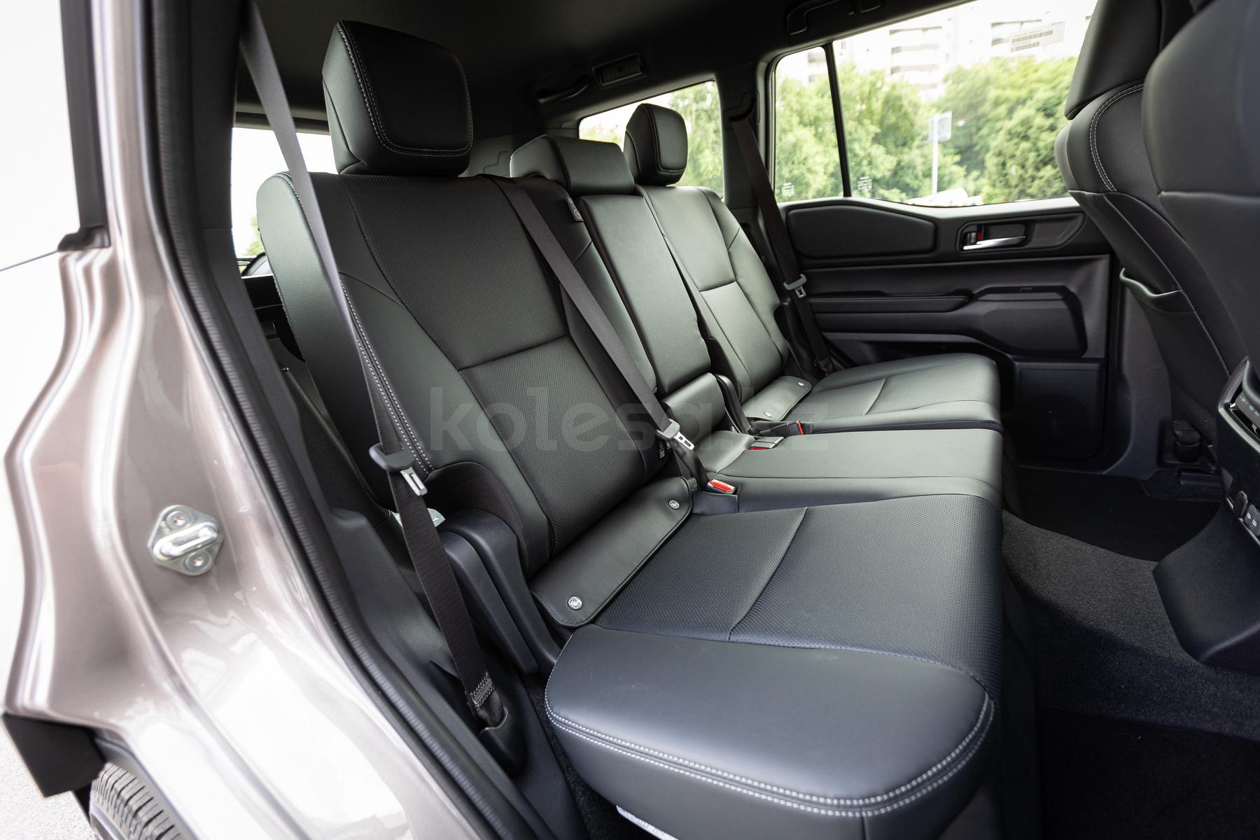 Toyota Land Cruiser Prado J250 SUV 2024 года от 26 150 000 тенге