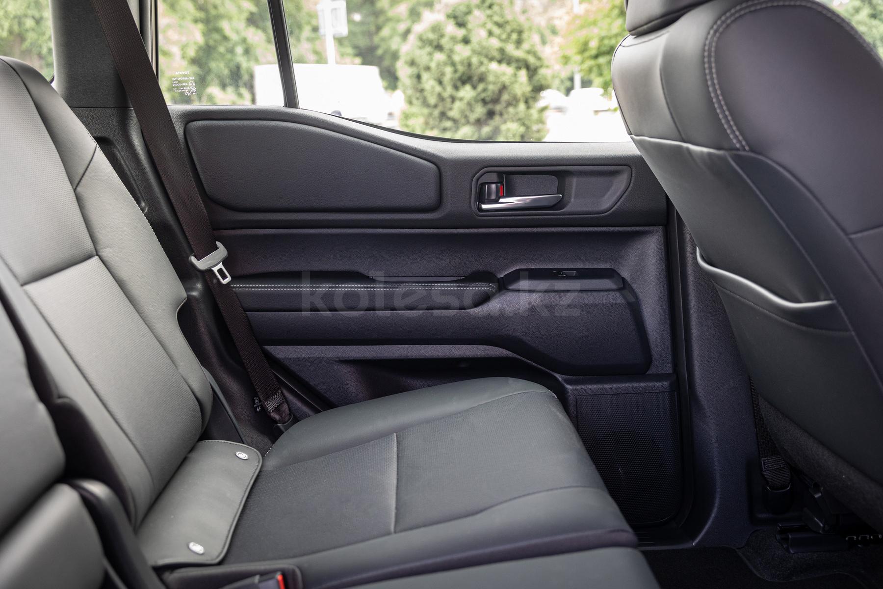 Toyota Land Cruiser Prado J250 SUV 2024 года от 26 150 000 тенге