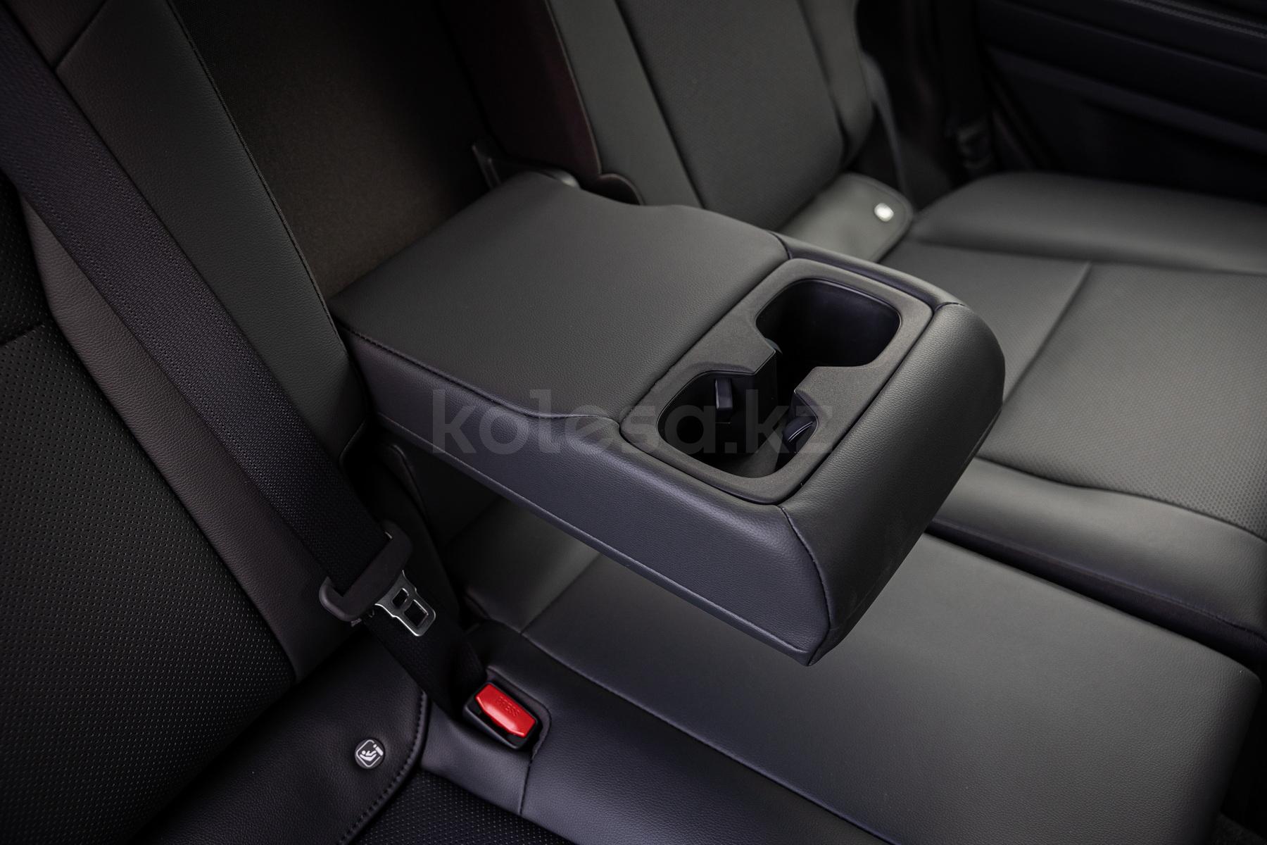 Toyota Land Cruiser Prado J250 SUV 2024 года от 26 150 000 тенге