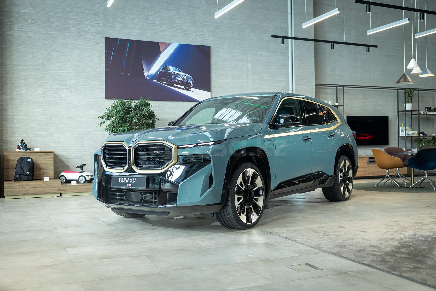 BMW XM SUV 2022 - н.в. года от 99 423 099 тенге