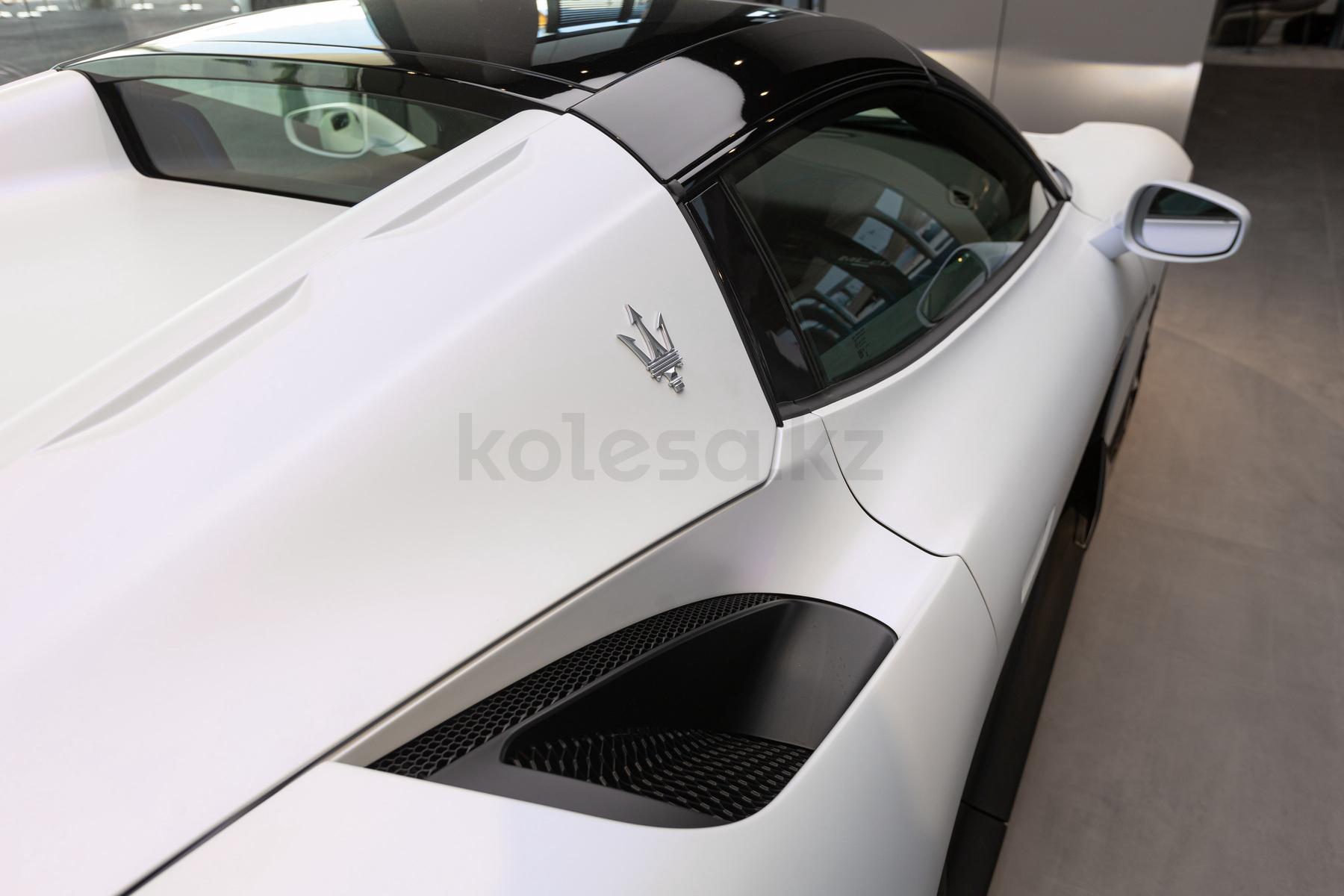 Maserati MC20 S 2022 - н.в. года от 101 000 000 тенге