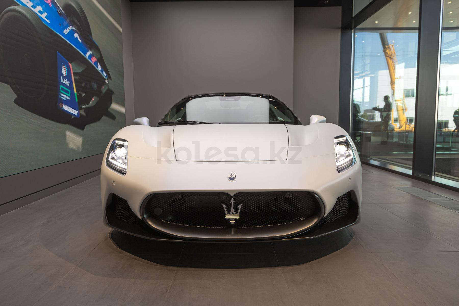Maserati MC20 S 2022 - н.в. года от 101 000 000 тенге