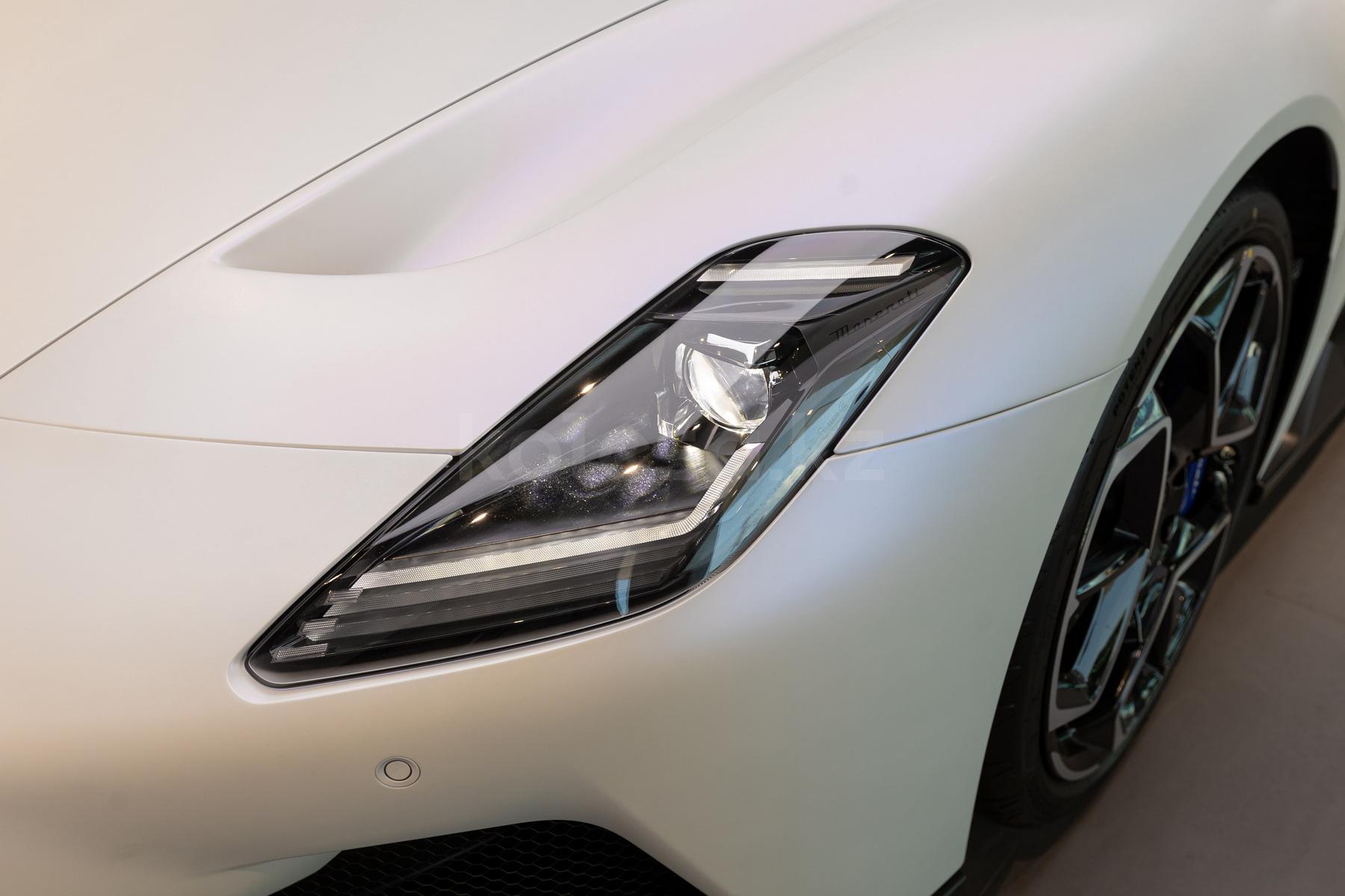 Maserati MC20 S 2022 - н.в. года от 101 000 000 тенге