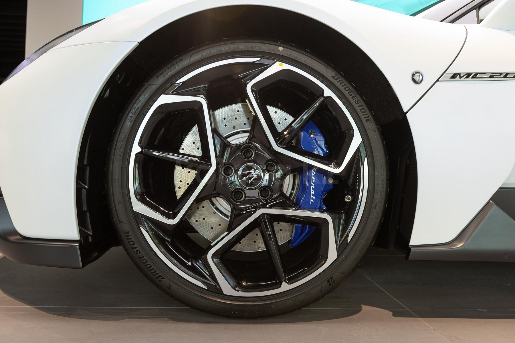 Maserati MC20 S 2022 - н.в. года от 101 000 000 тенге