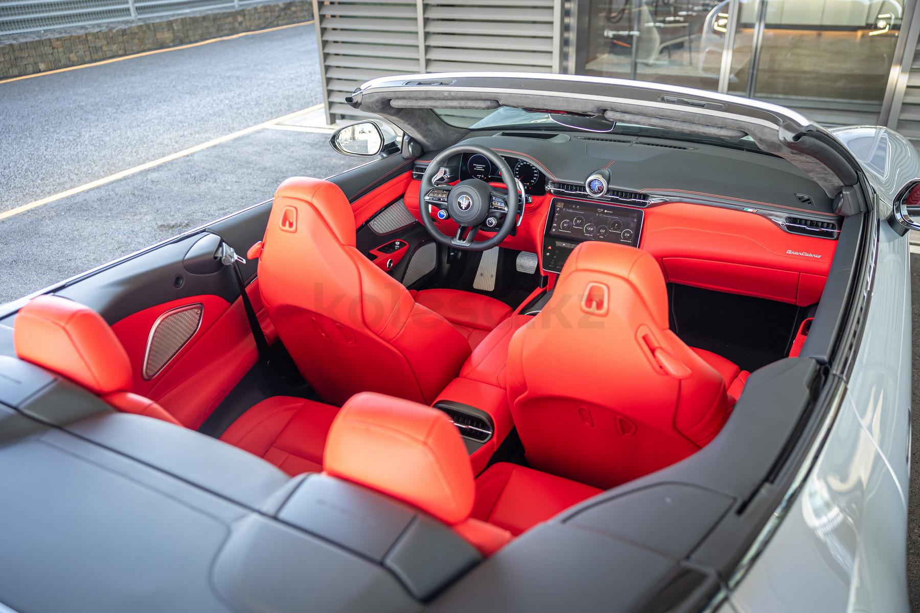 Maserati GranCabrio S 2024 года от 154 700 000 тенге