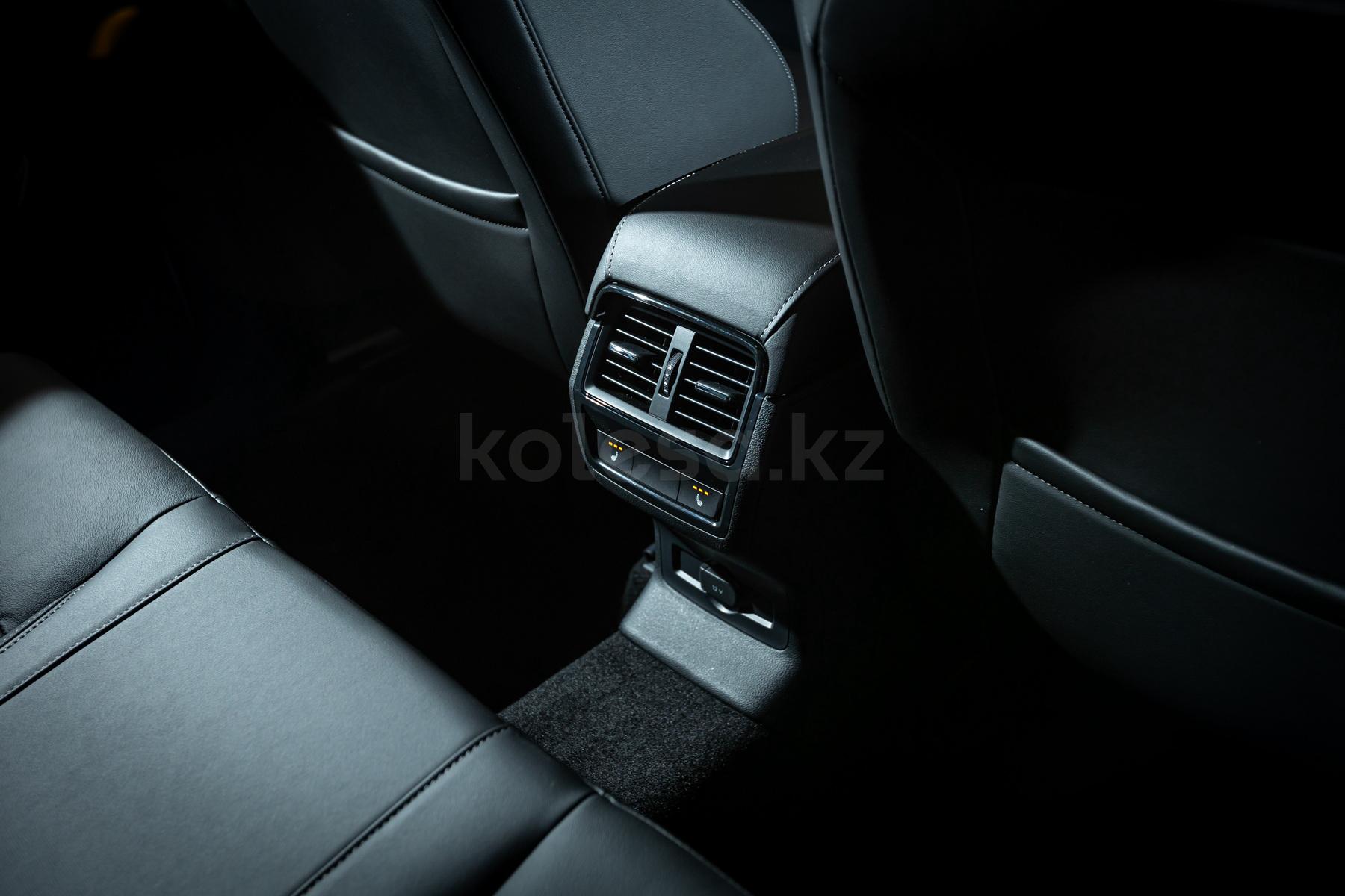 Skoda Karoq SUV 2021 - н.в. года от 15 990 000 тенге
