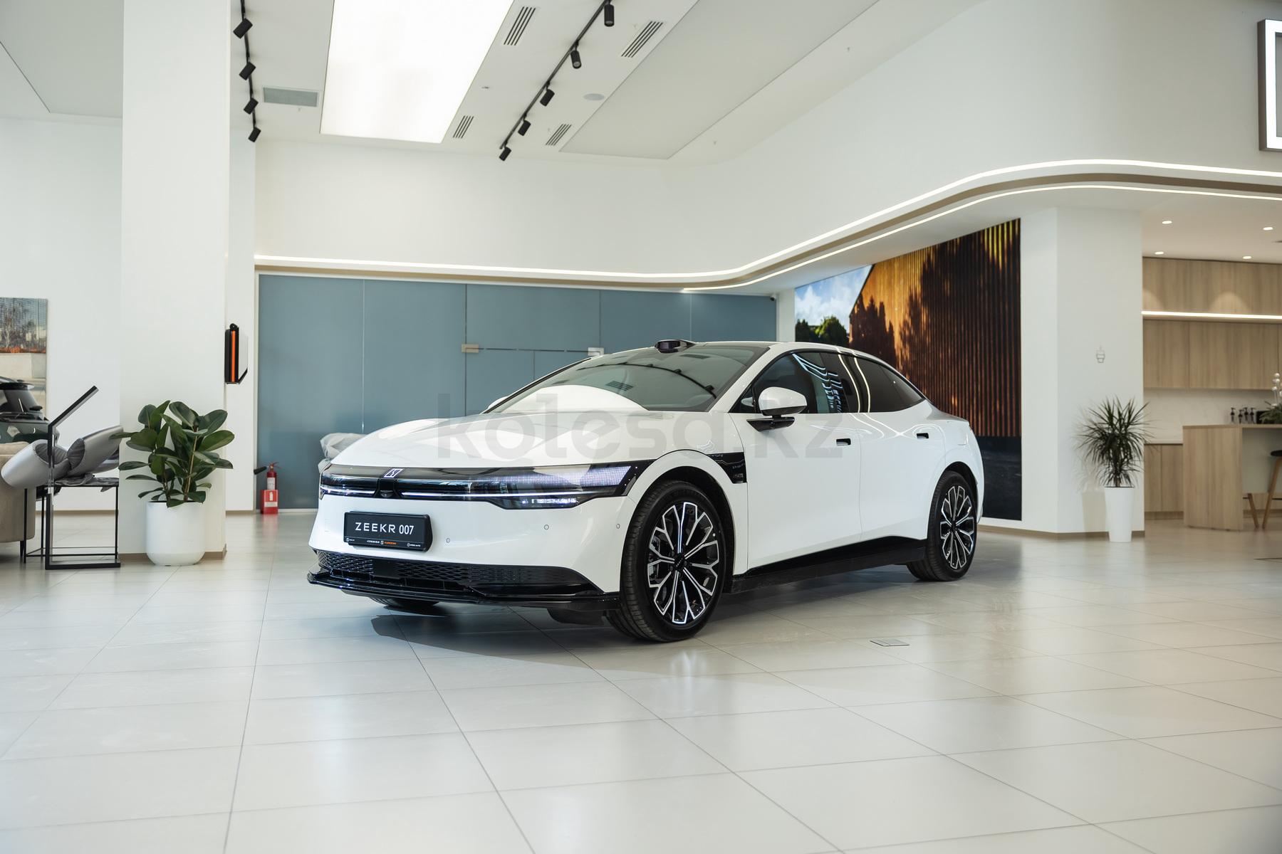 Zeekr 007 D 2023 - н.в. года от 17 490 000 тенге