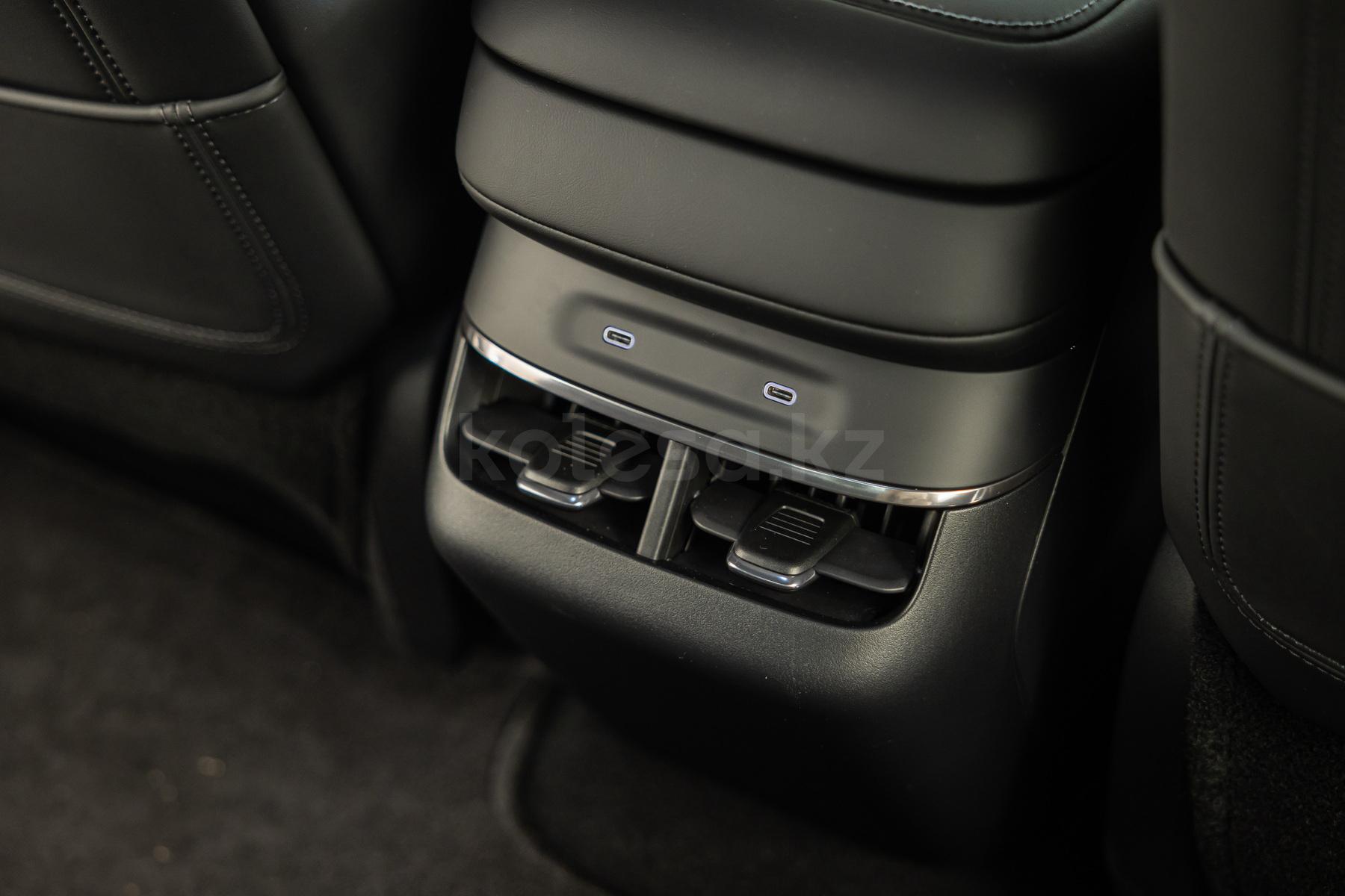 Zeekr 007 D 2023 - н.в. года от 17 490 000 тенге