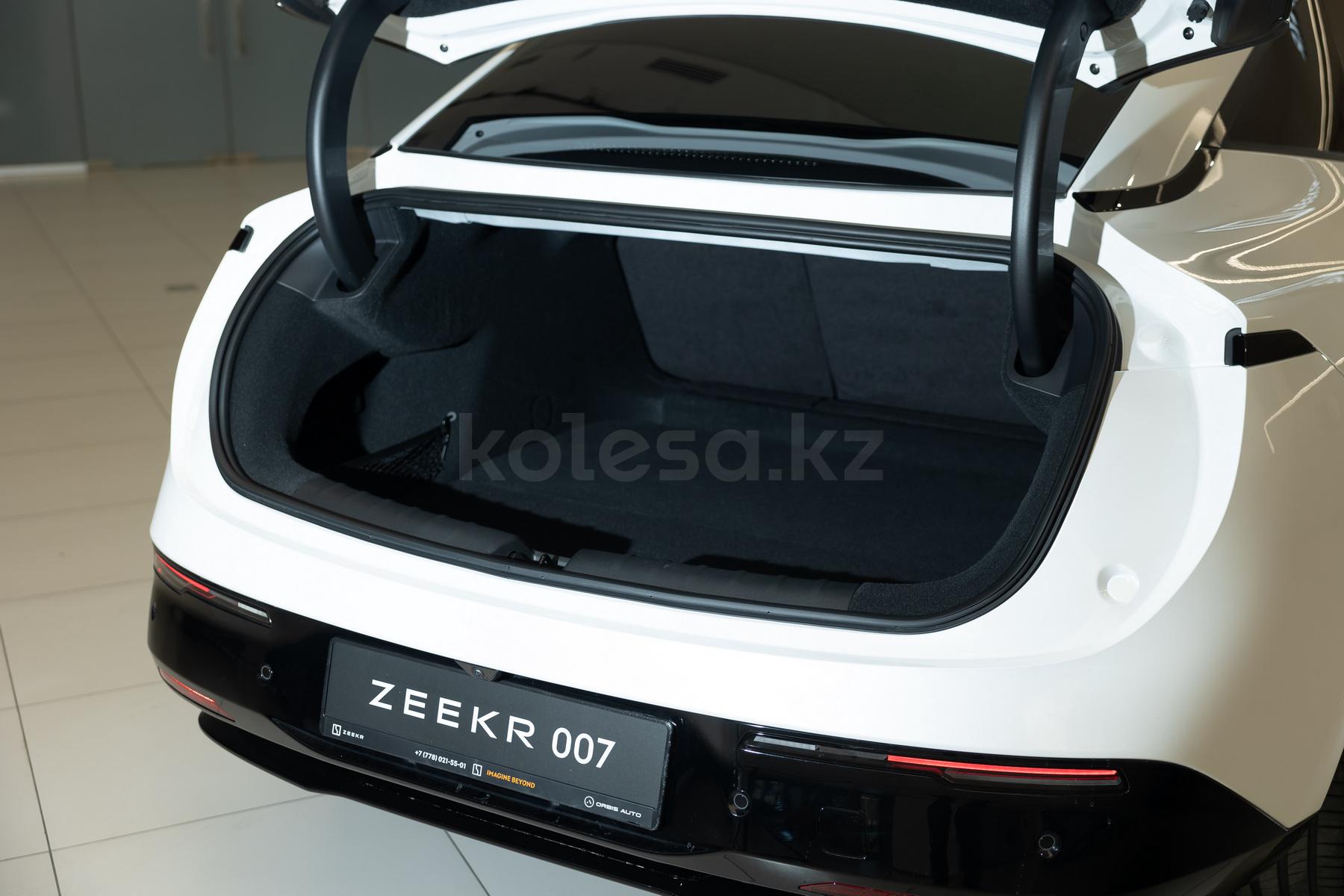 Zeekr 007 D 2023 - н.в. года от 17 490 000 тенге