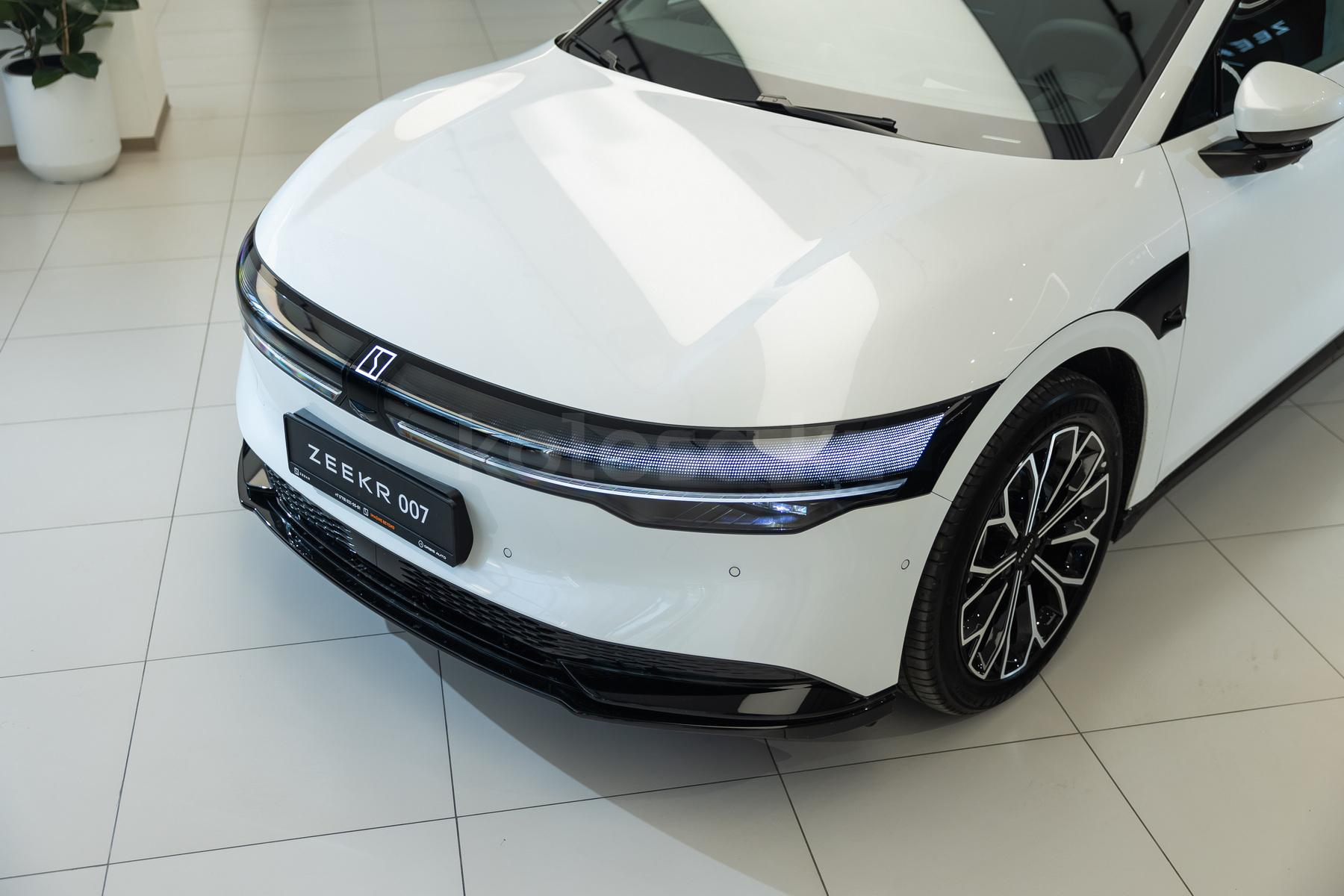 Zeekr 007 D 2023 - н.в. года от 17 490 000 тенге
