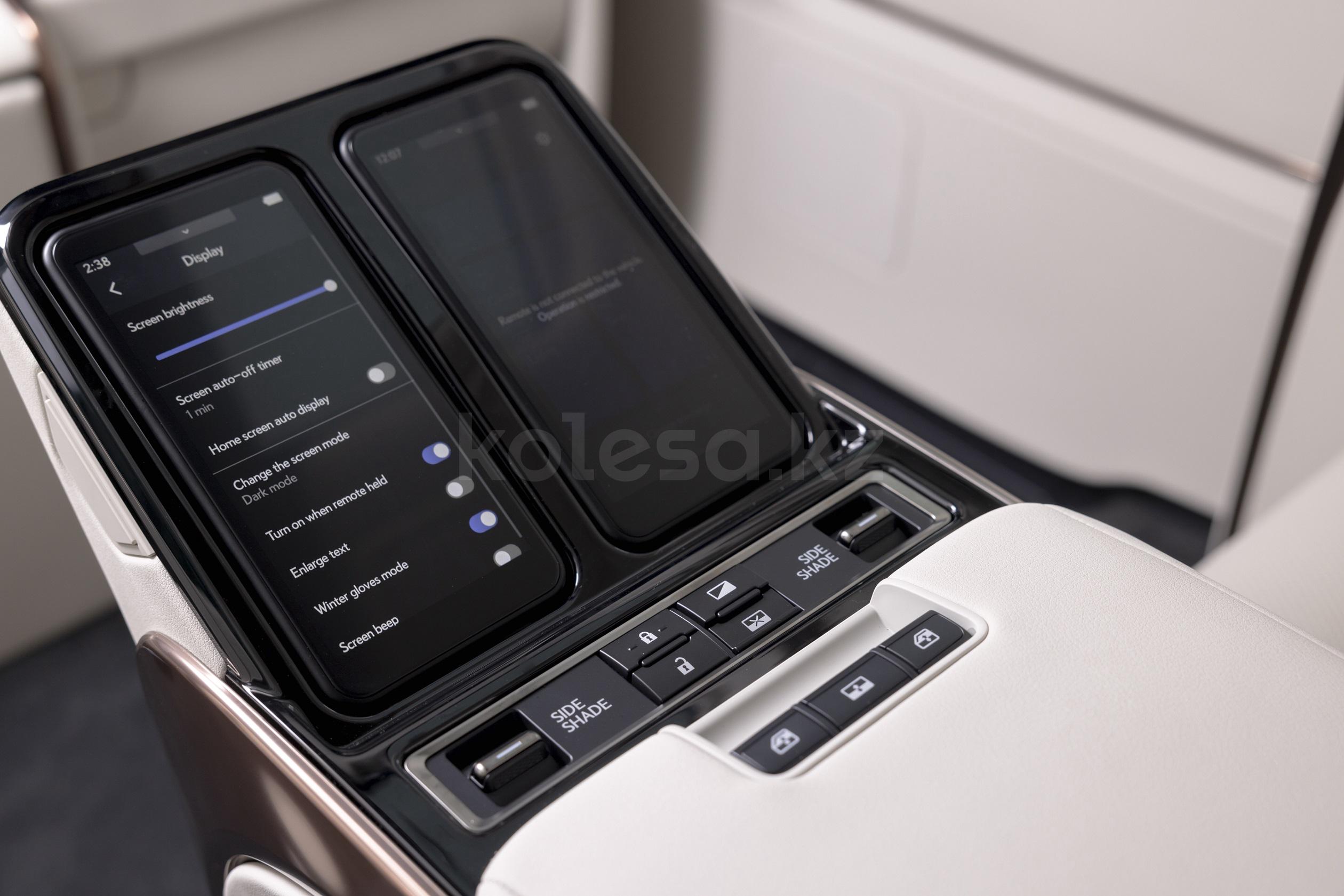 Lexus LM M 2023 - н.в. года от 77 000 000 тенге