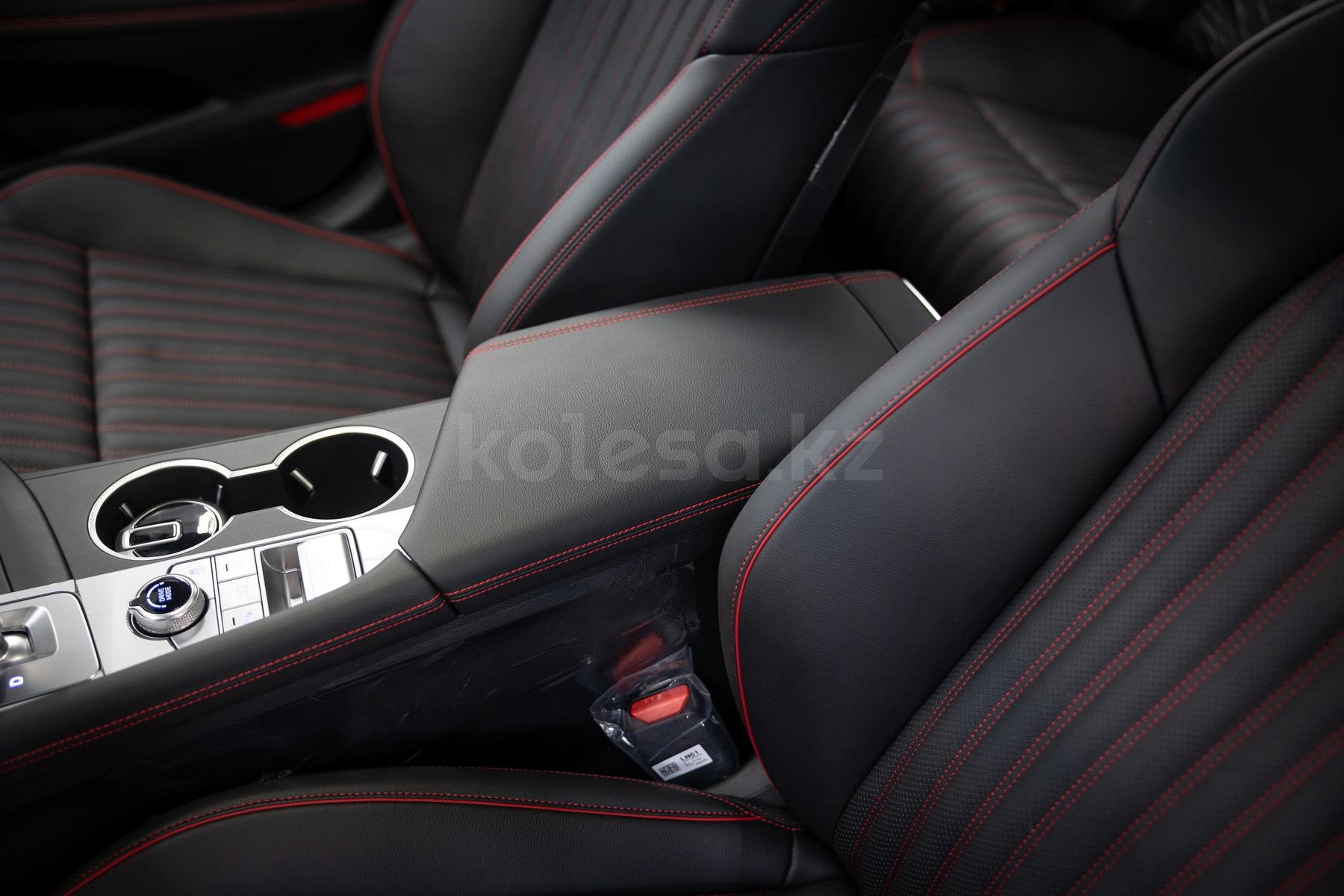 Genesis G70 D 2020 - н.в. года от 28 065 000 тенге