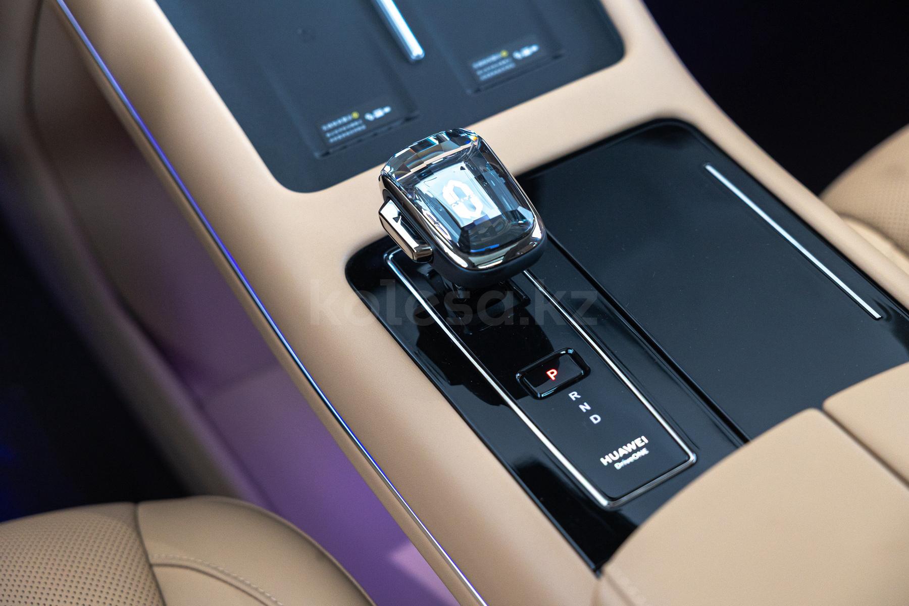 AITO M7 SUV 2022 - н.в. года от 22 300 000 тенге