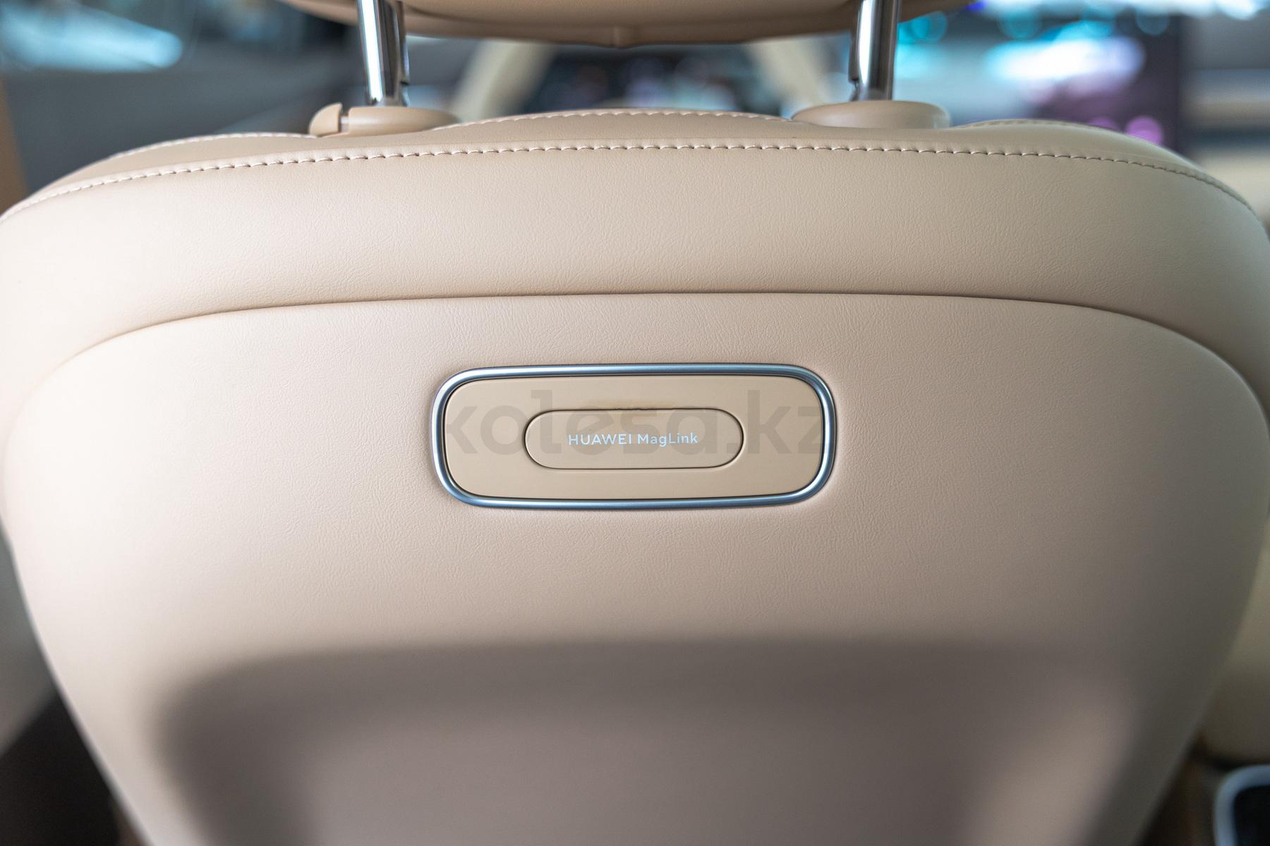 AITO M7 SUV 2022 - н.в. года от 22 300 000 тенге