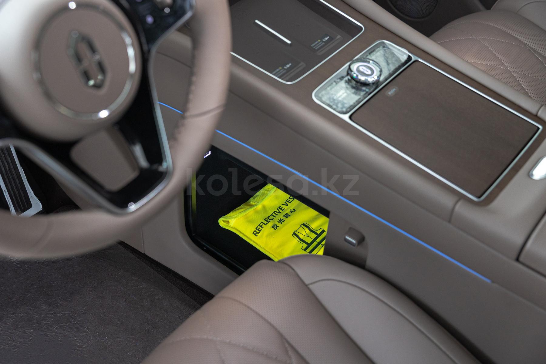 AITO M9 SUV 2023 - н.в. года от 39 000 000 тенге