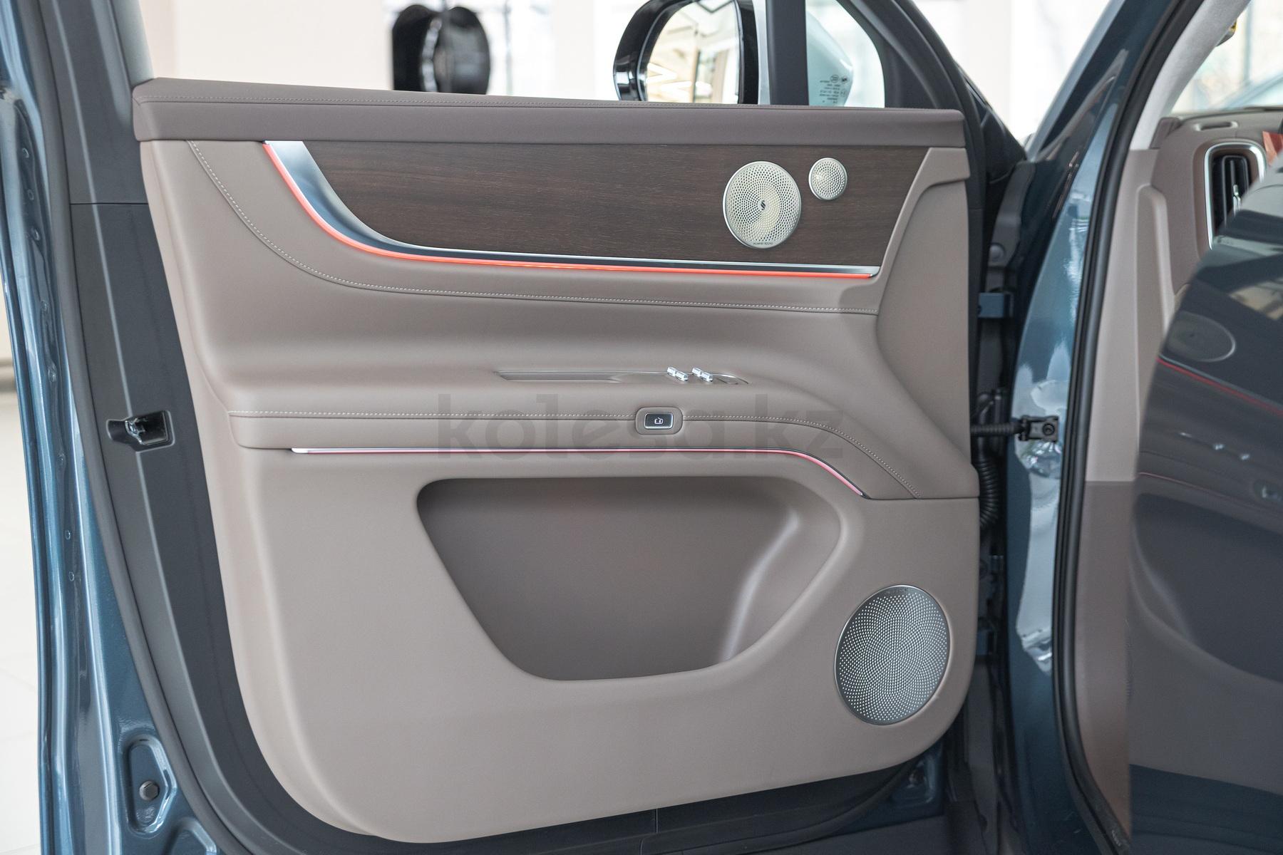 AITO M9 SUV 2023 - н.в. года от 39 000 000 тенге