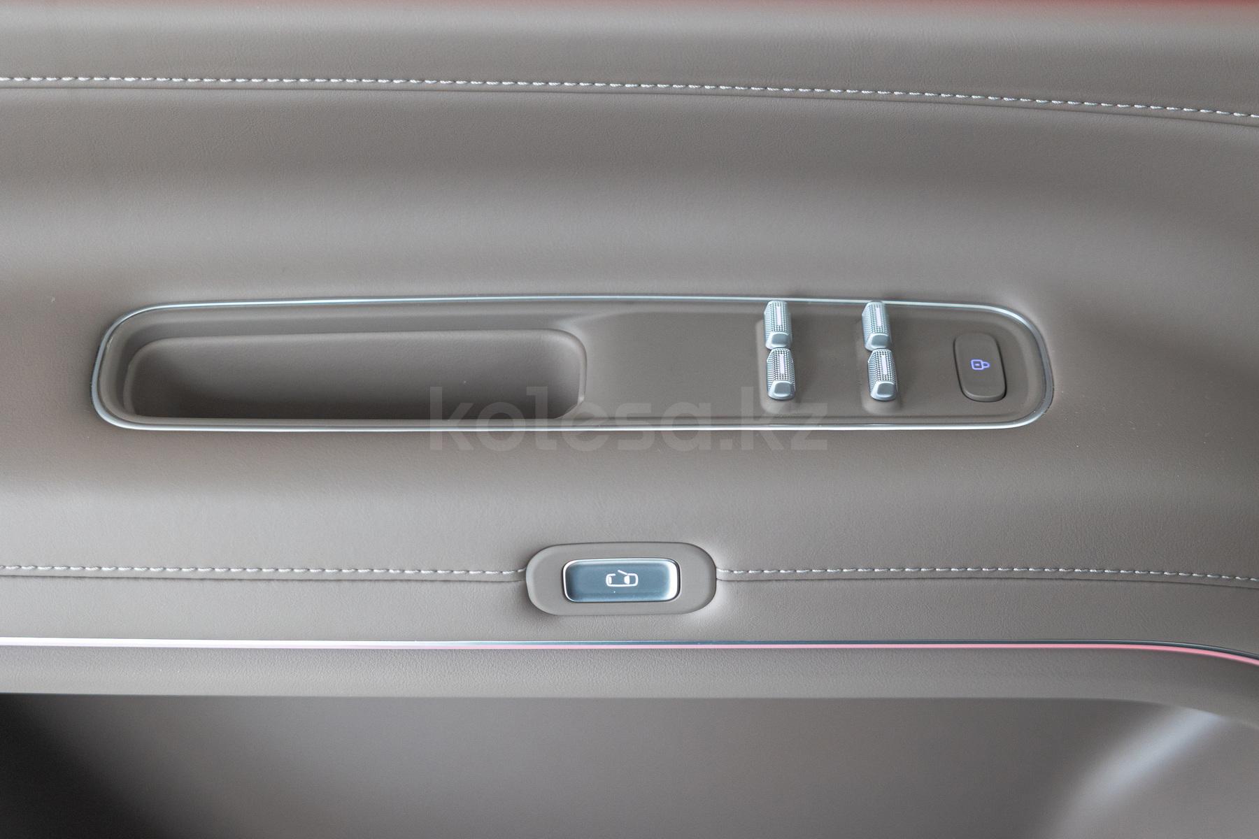 AITO M9 SUV 2023 - н.в. года от 39 000 000 тенге